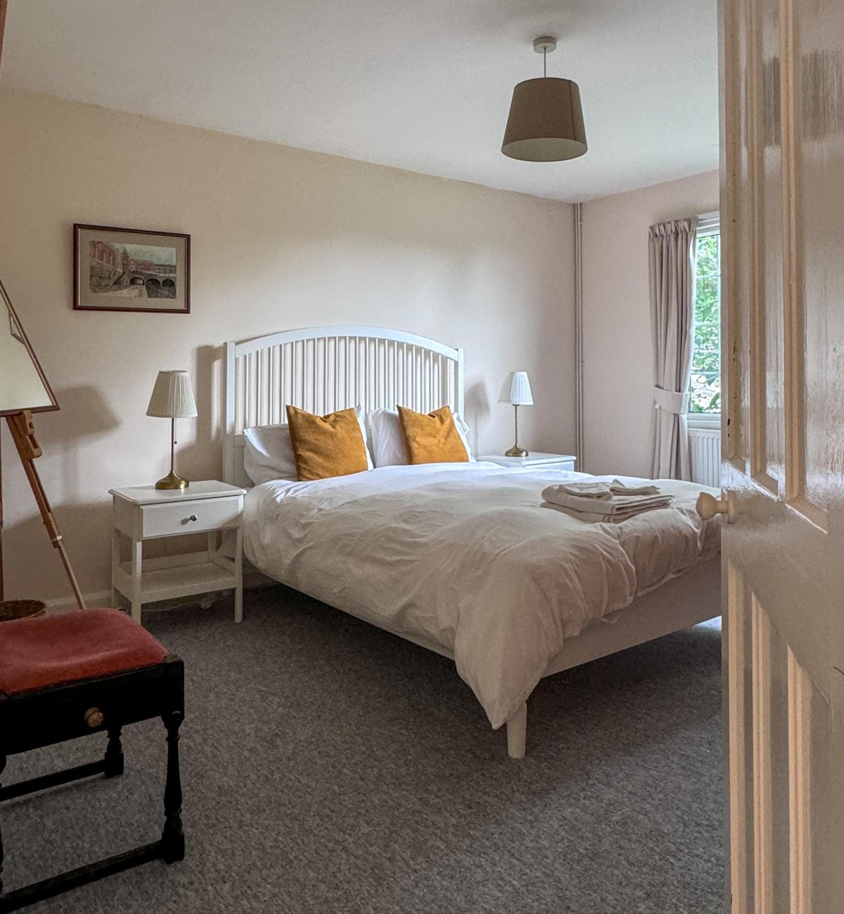 Two-Bedroom Bungalow - Photo 8