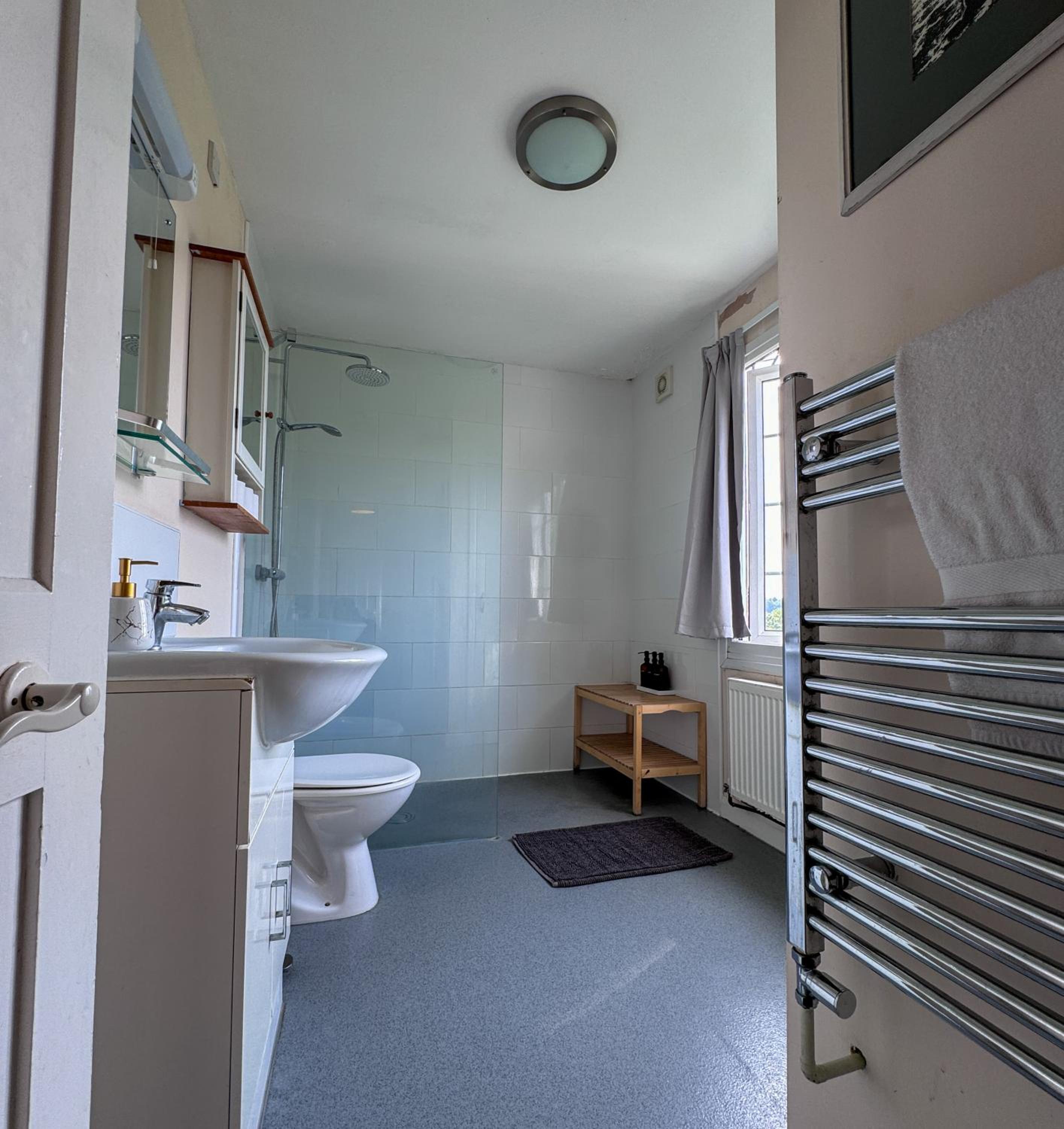 Two-Bedroom Bungalow - Photo 7