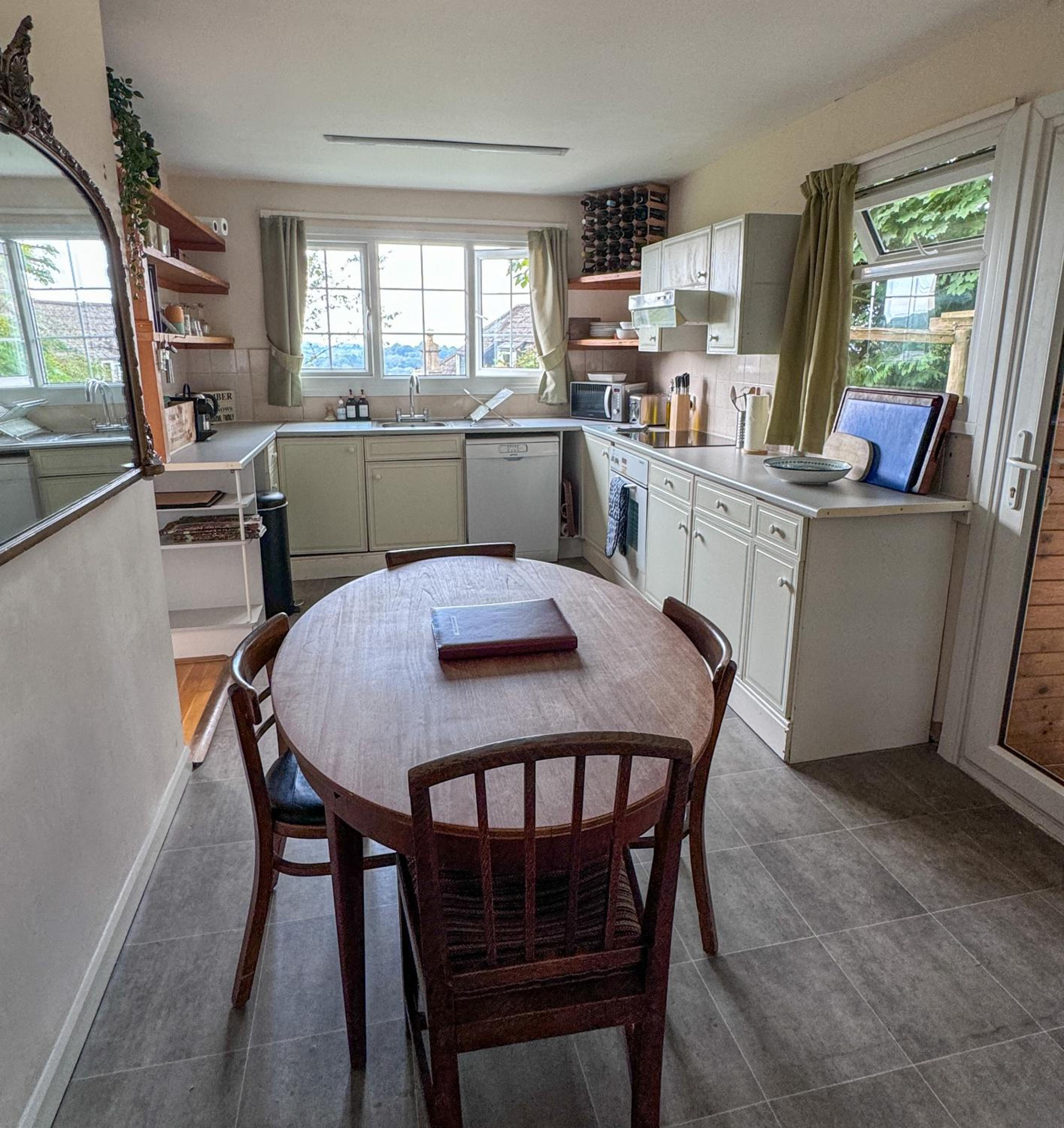 Two-Bedroom Bungalow - Photo 11