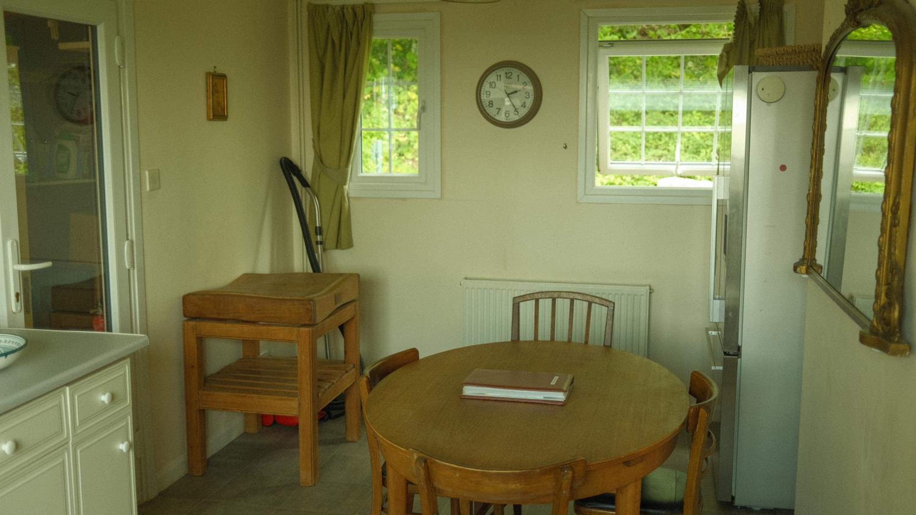 Two-Bedroom Bungalow - Photo 18