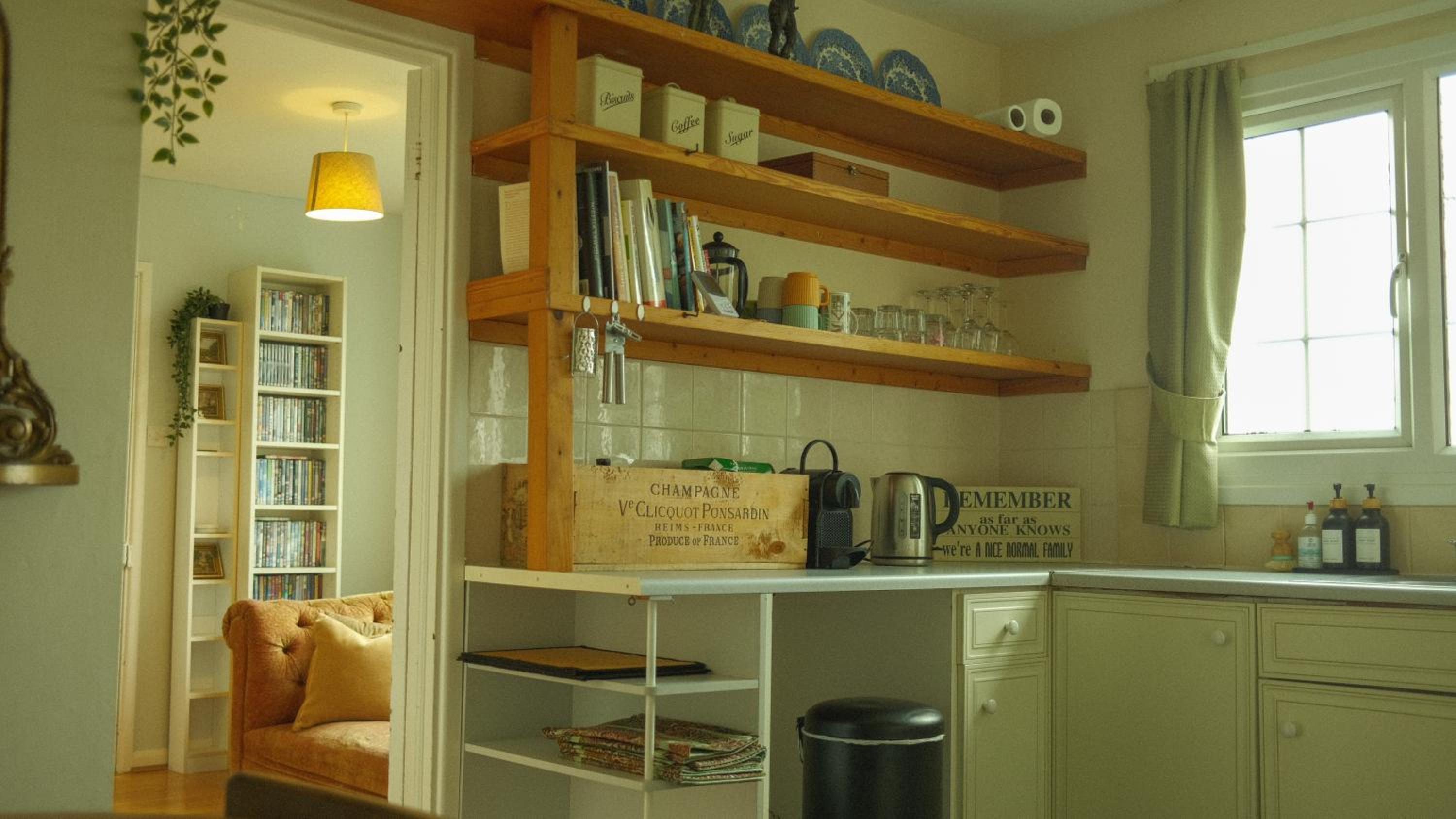 Two-Bedroom Bungalow - Photo 21
