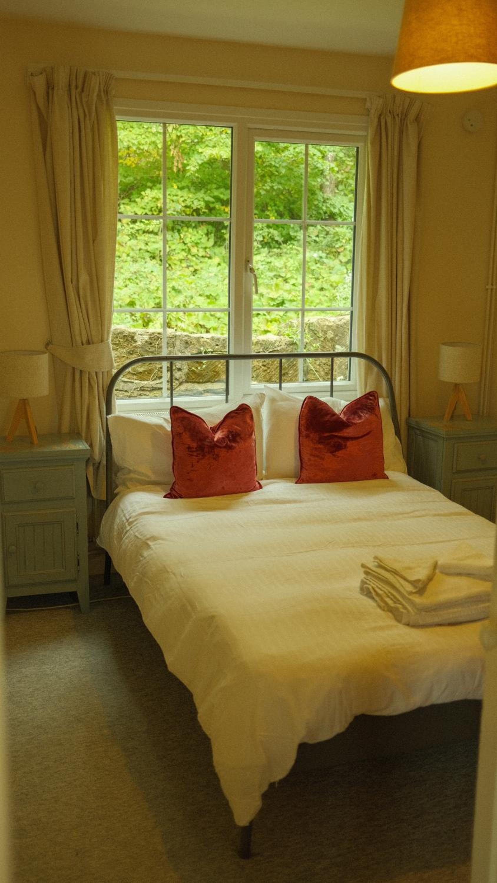 Two-Bedroom Bungalow - Photo 28