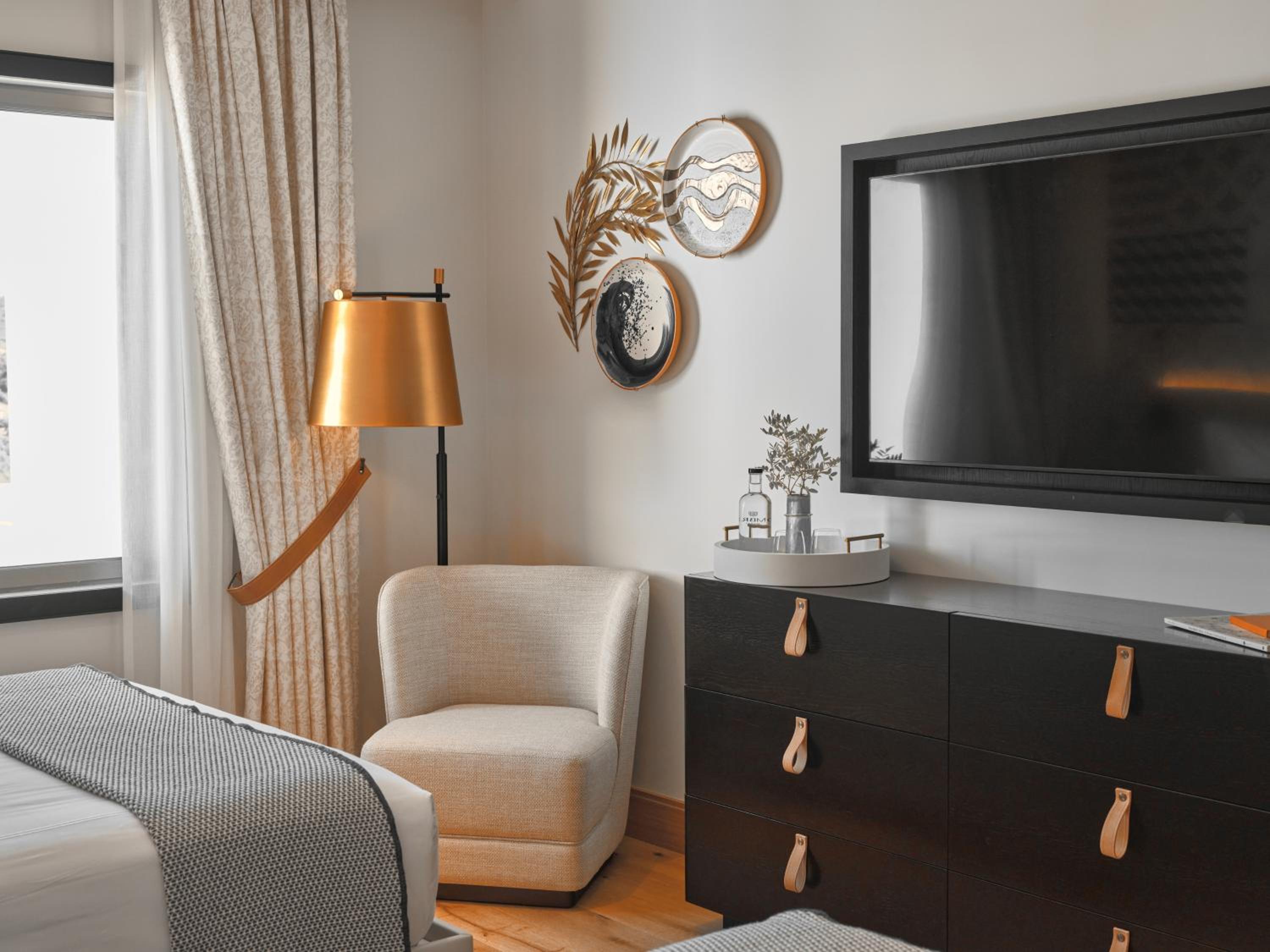 Standard Twin Room with Mountain View