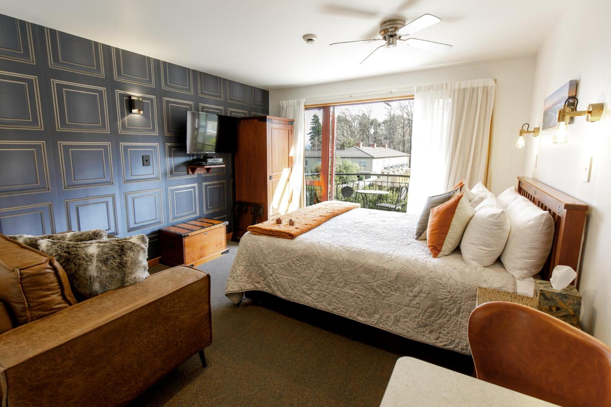 King Studio with Spa Bath