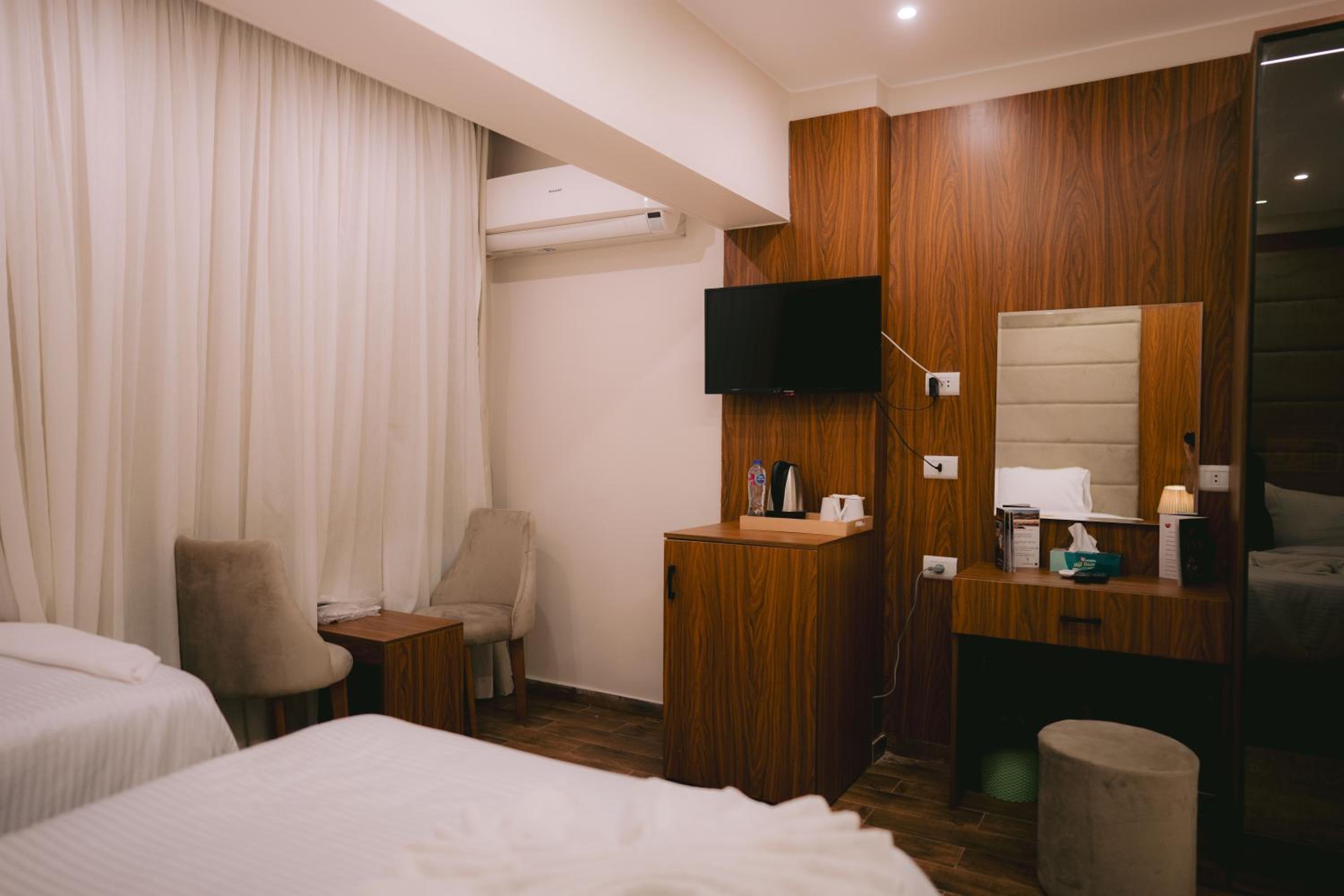 Twin Room With Mountain View