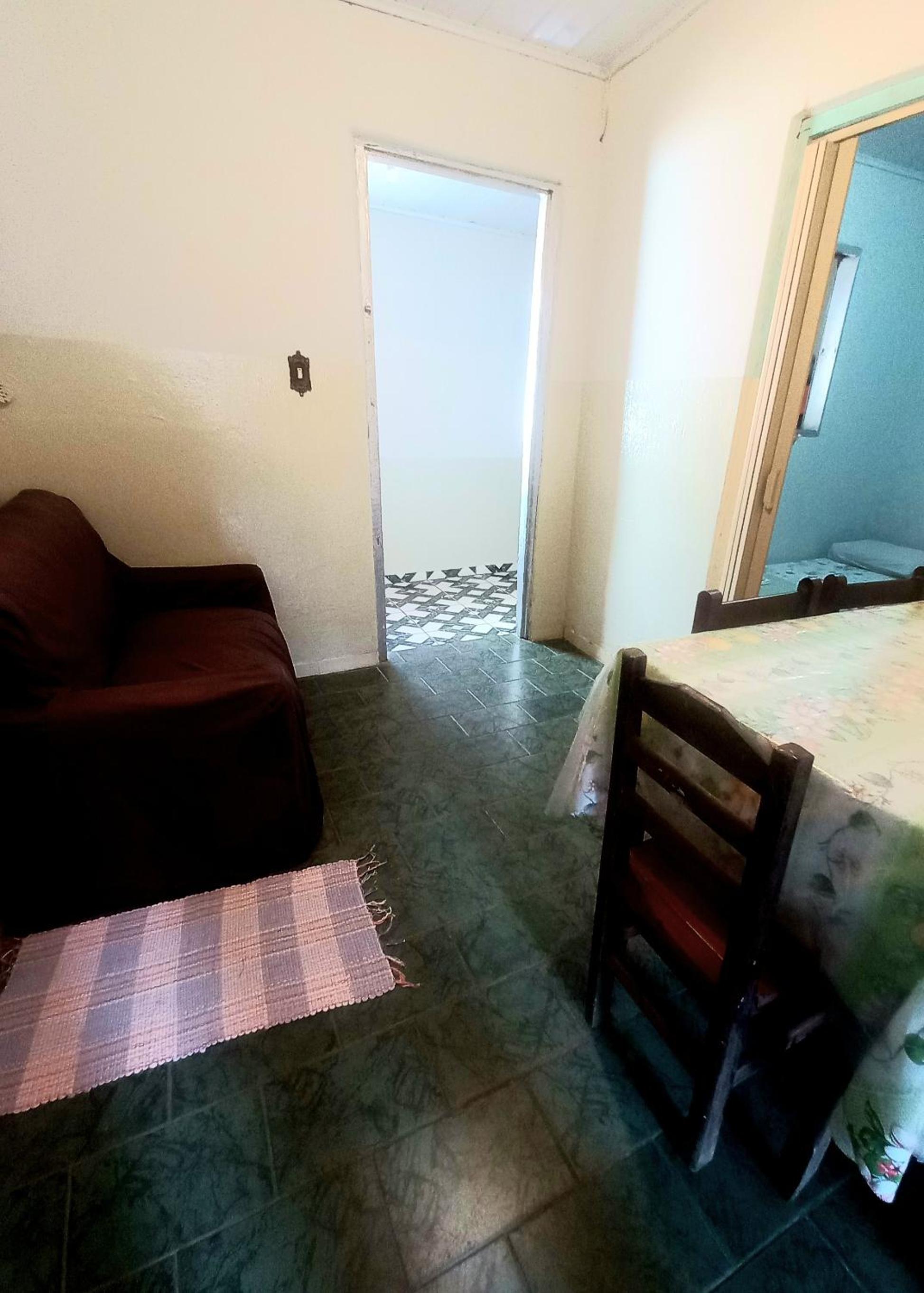 Two-Bedroom House - Photo 8