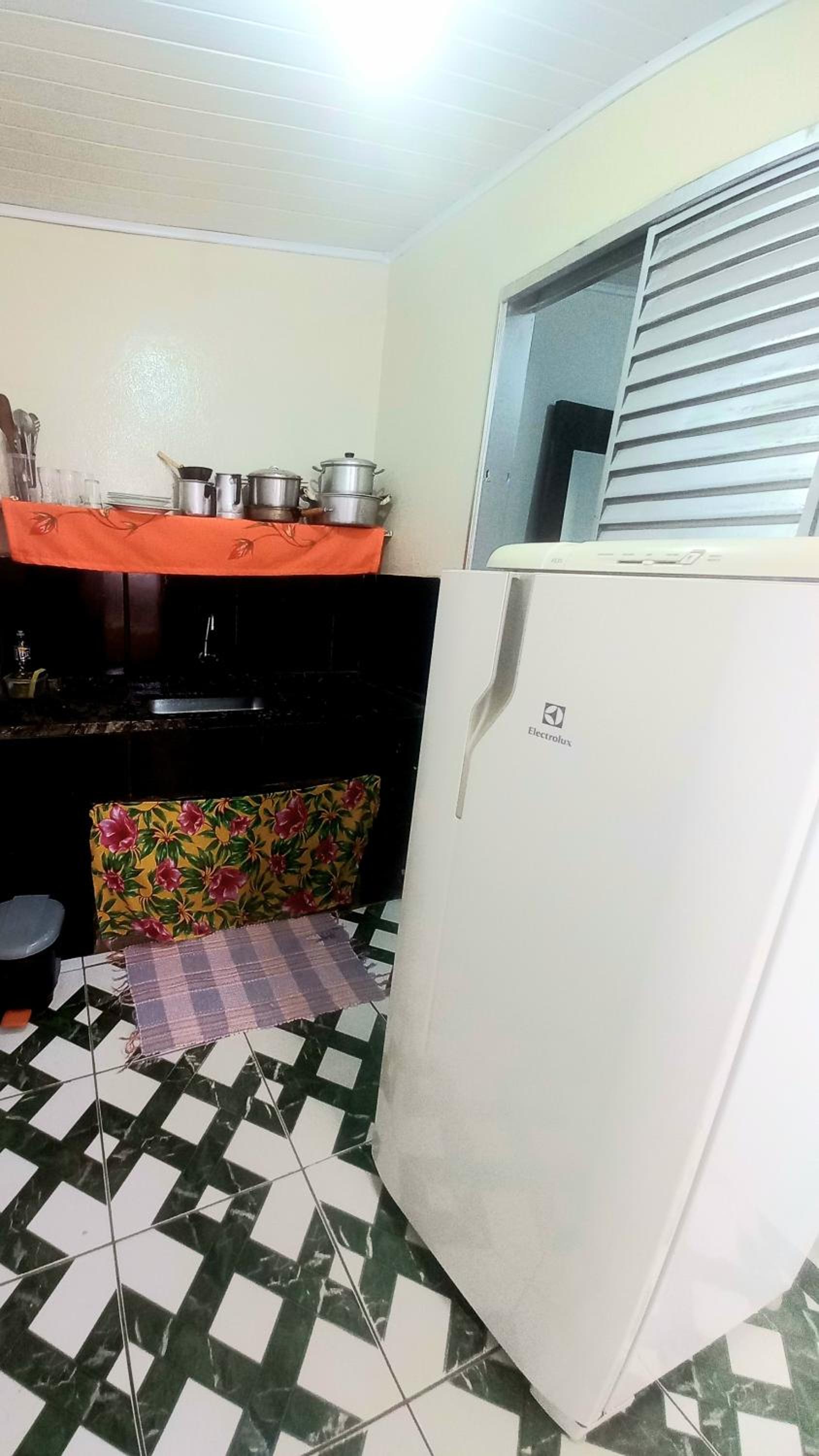Two-Bedroom House - Photo 7