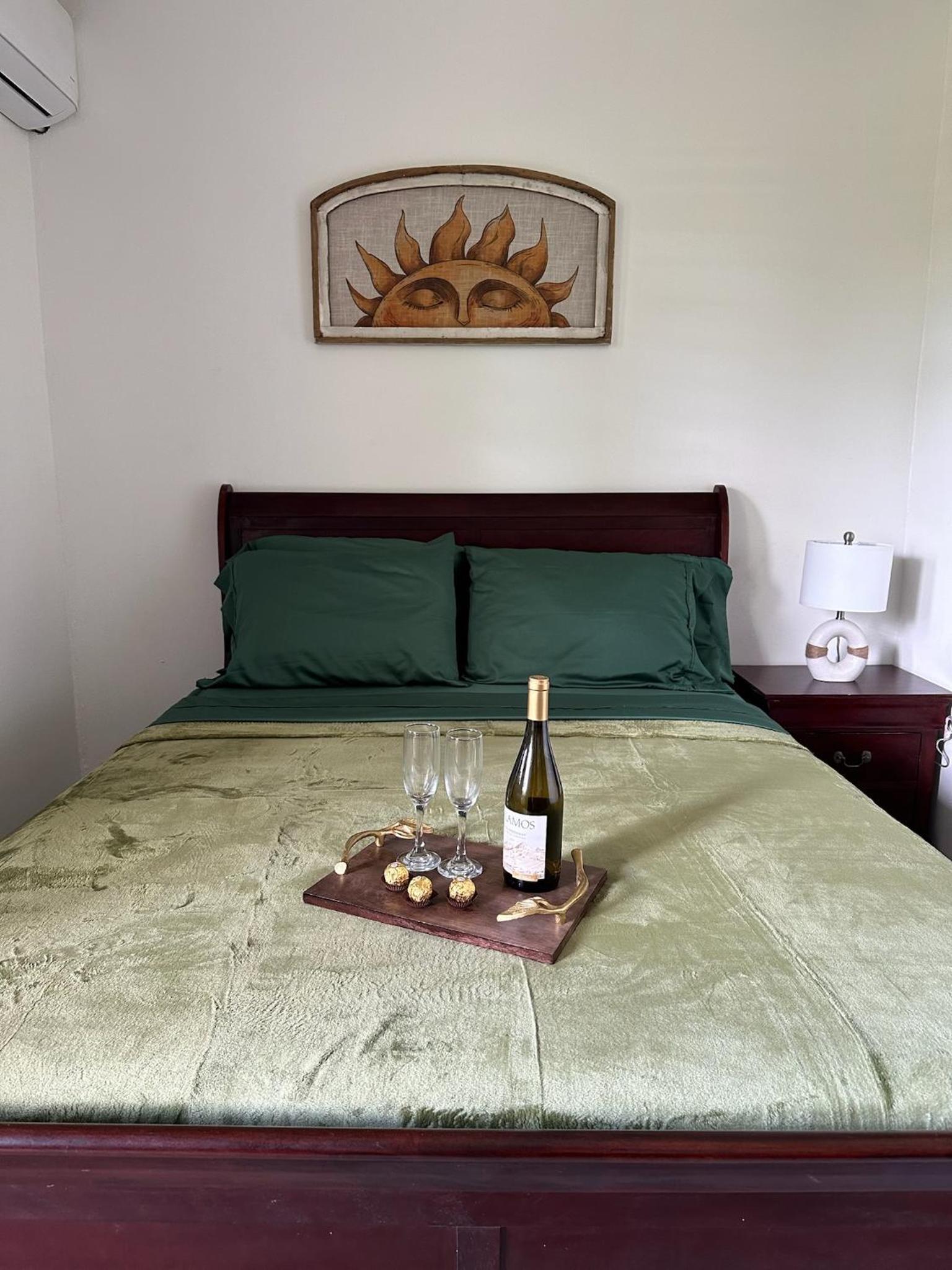 Standard Queen Room - Photo 1