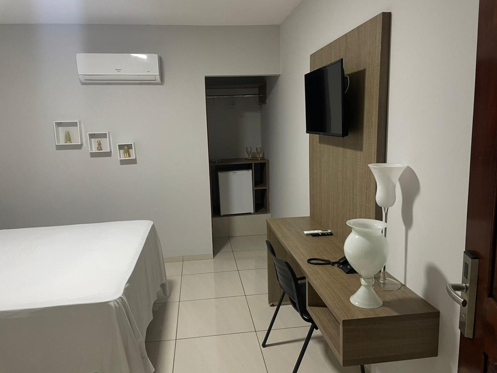 Deluxe Room - Photo 2