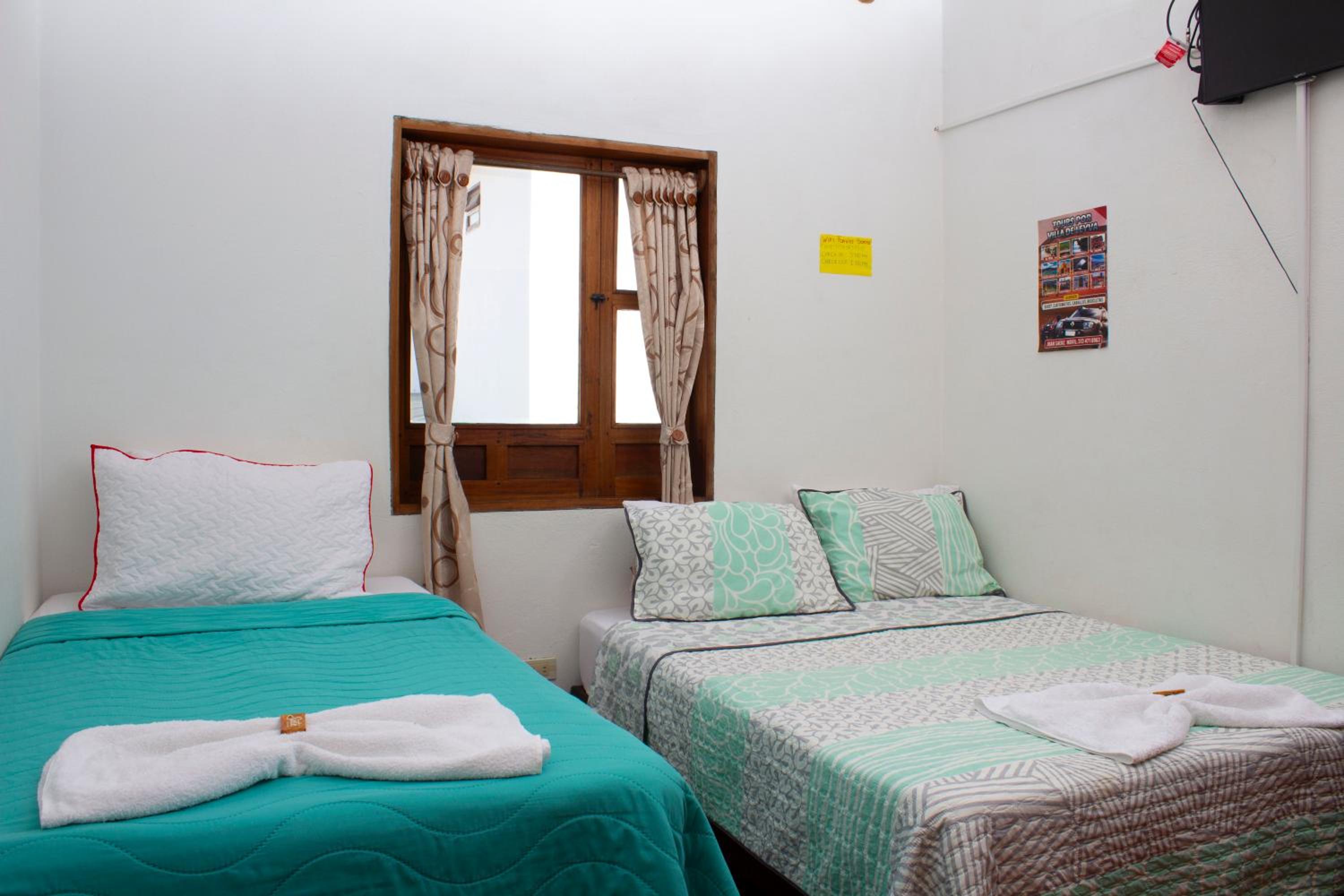 Standard Double Room with Shared Bathroom photo 2