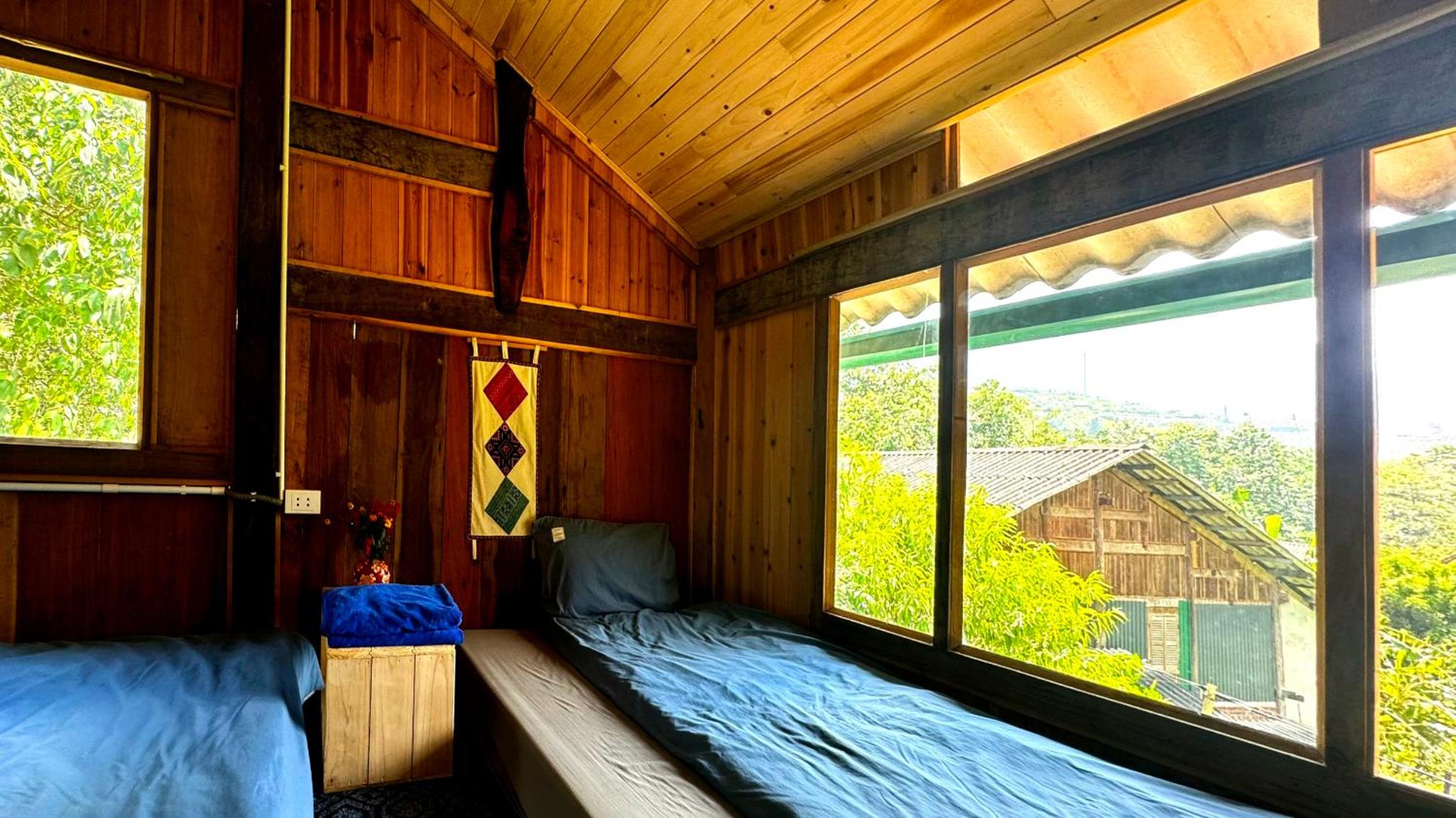 Family Room With Mountain View photo 1