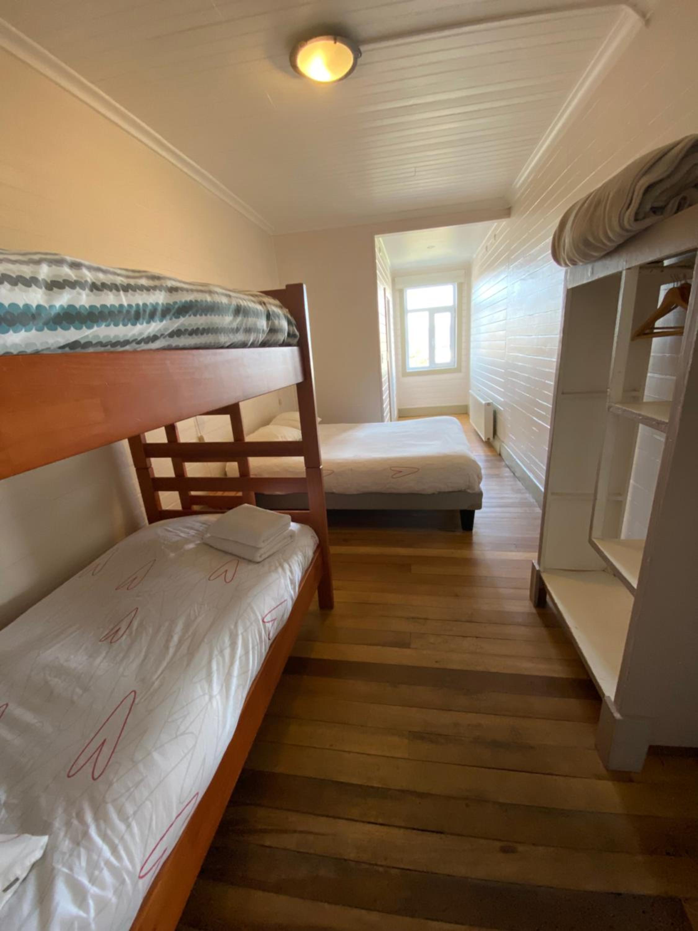 Quadruple Room with Private Bathroom photo 1