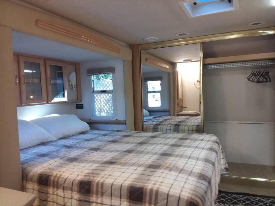 Two-Bedroom House photo 2