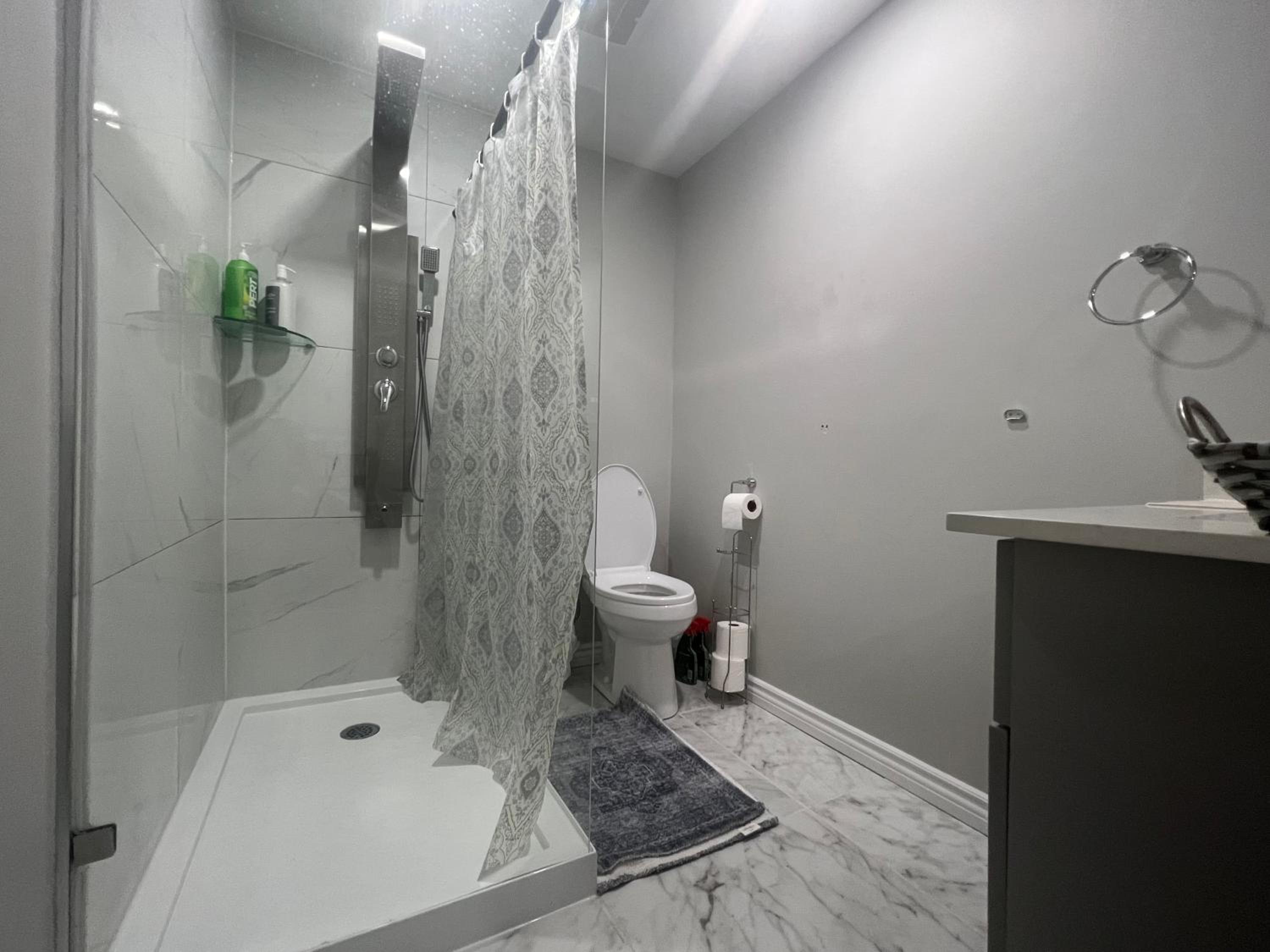 Deluxe Double Room with Shower photo 3