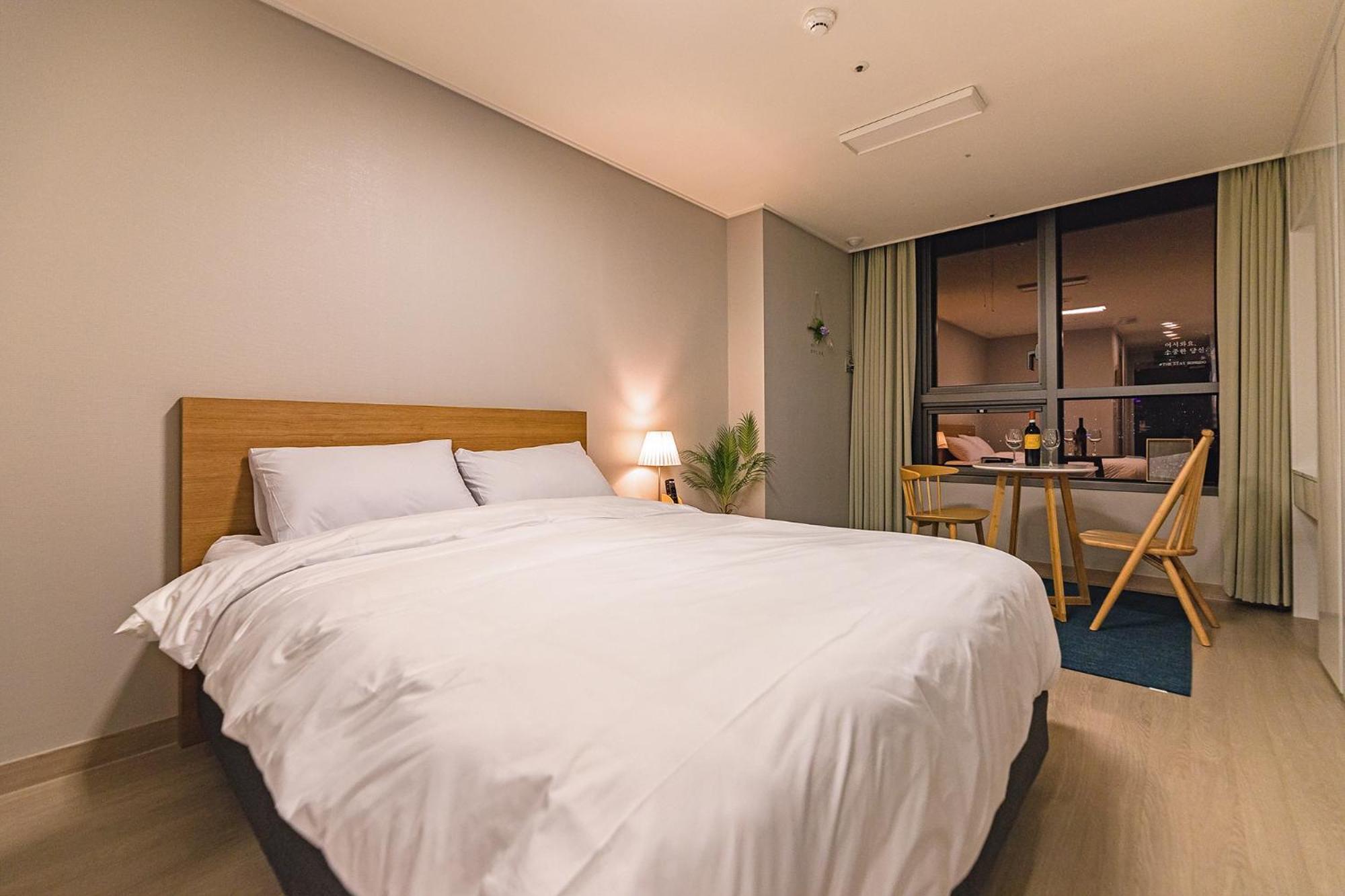 Deluxe Room - Photo 6