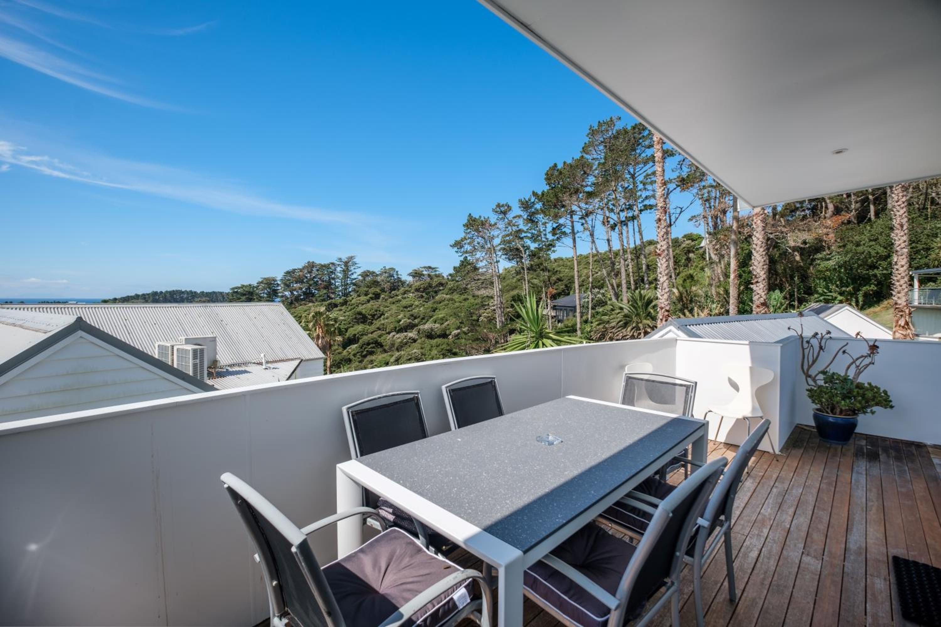 Apartment with View and Balcony photo 3