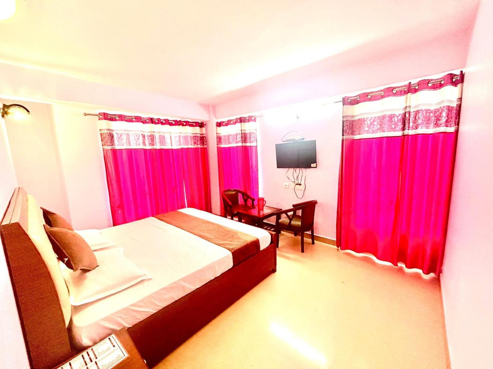 Deluxe Double Room photo 3