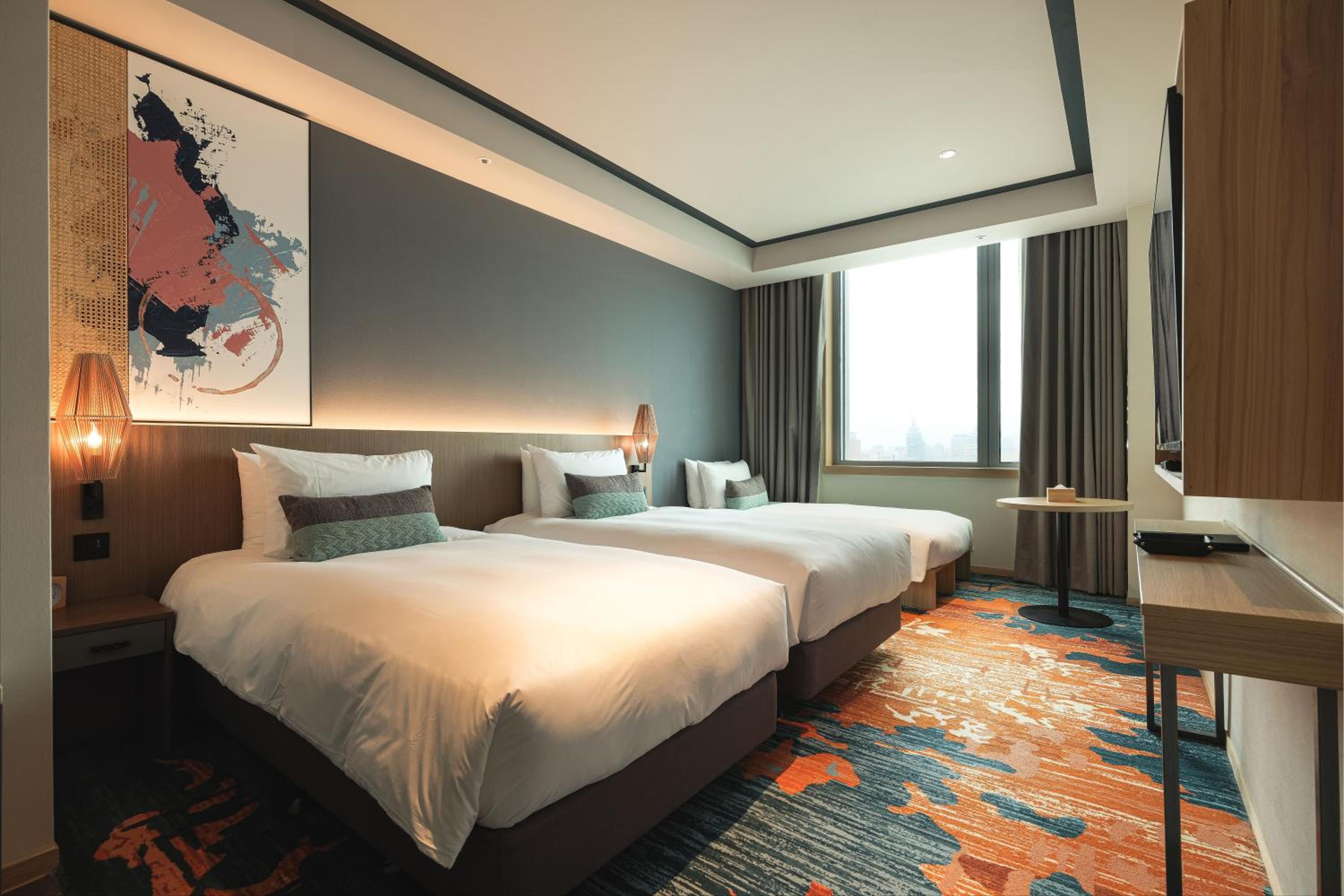 Triple Room thumbnail 5