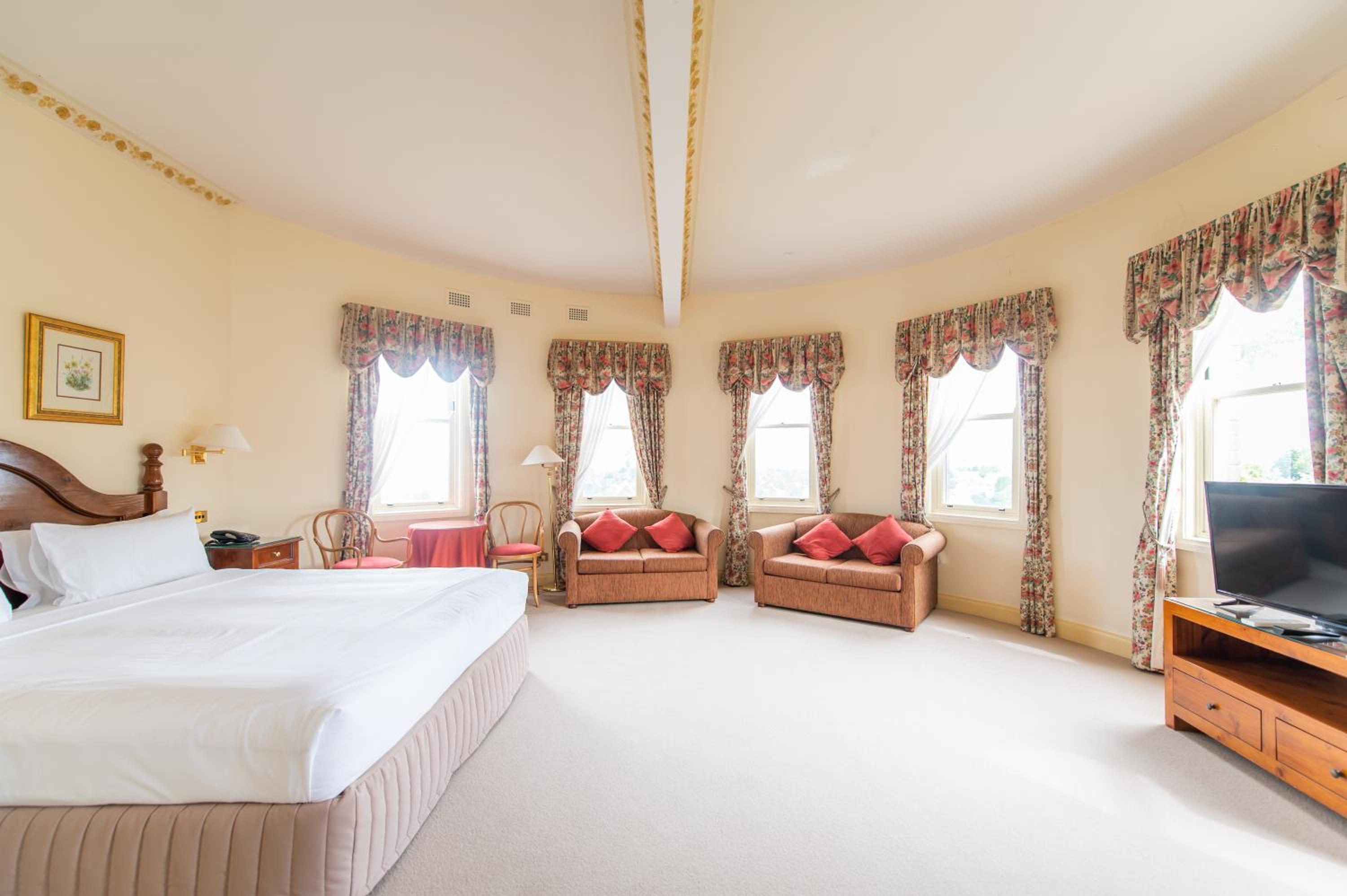 Heritage Suite - Photo 4