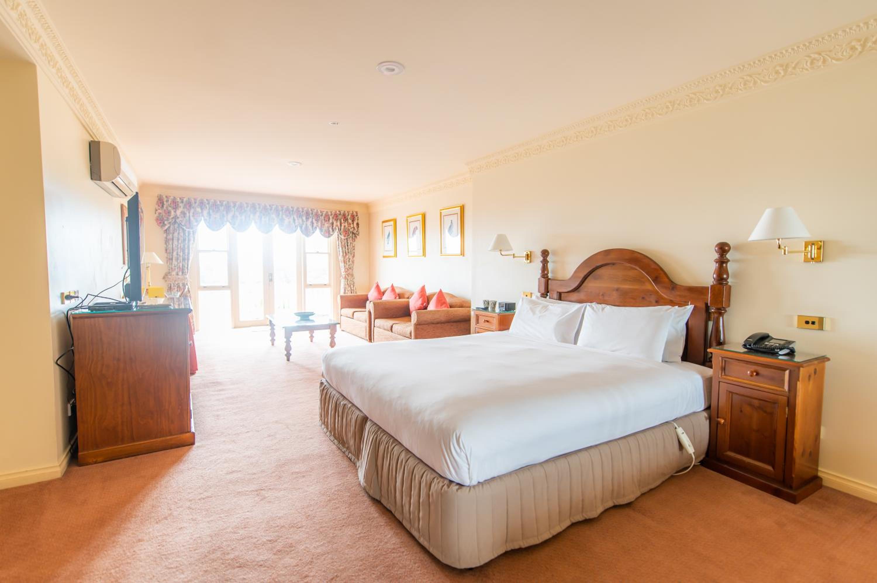 Heritage Suite - Photo 2