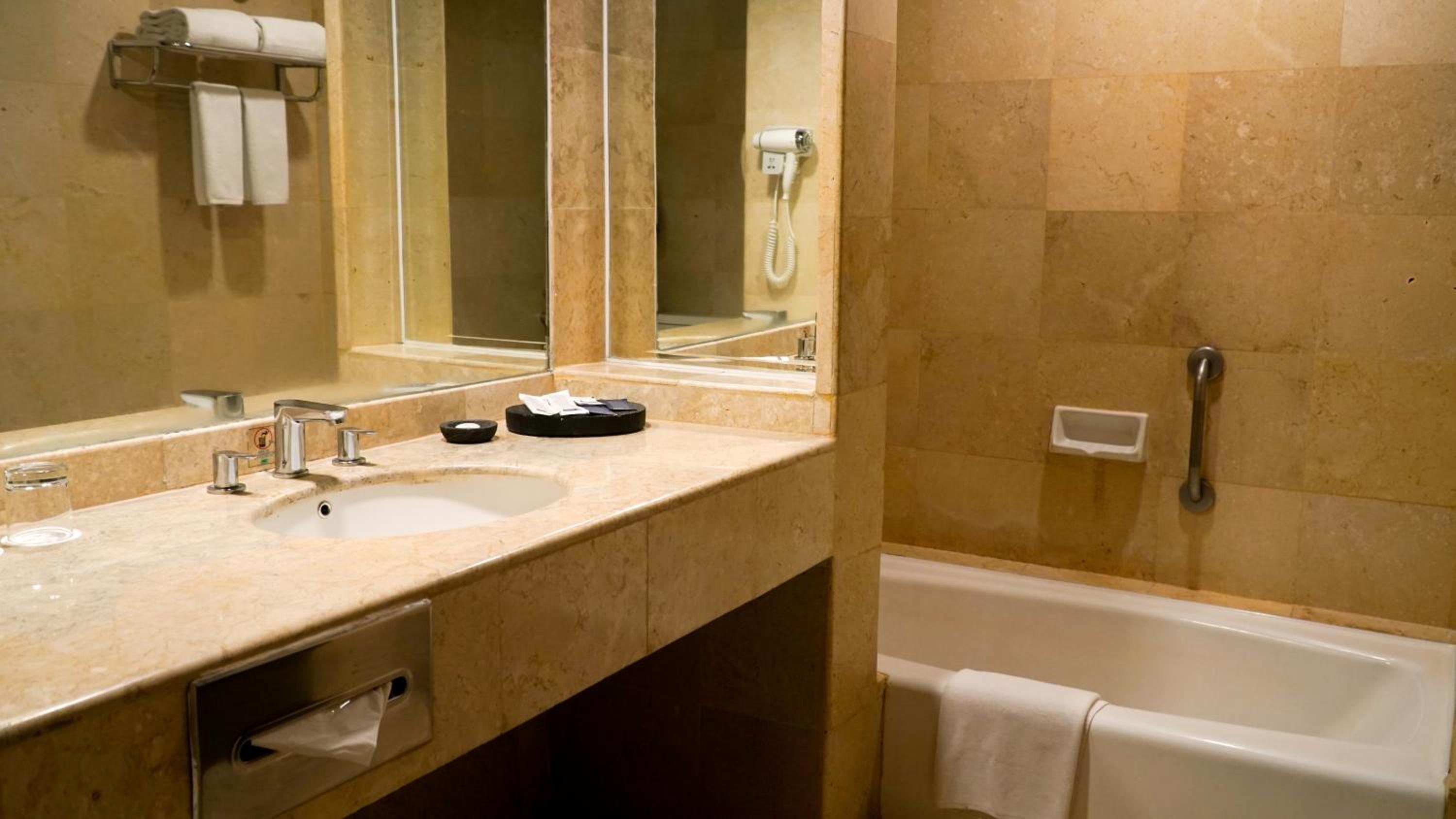 Executive Double Room - Photo 2