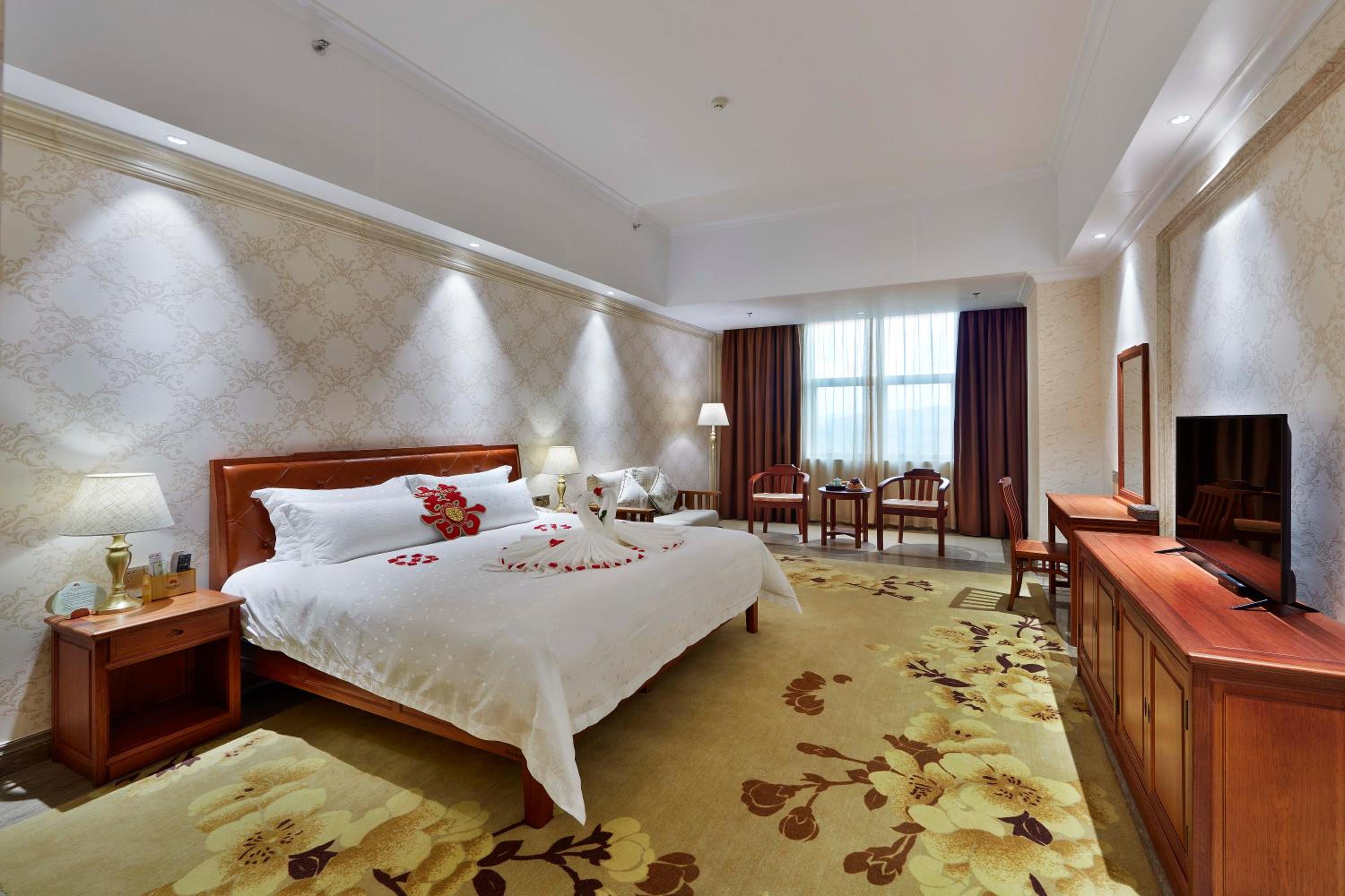 Deluxe King Room