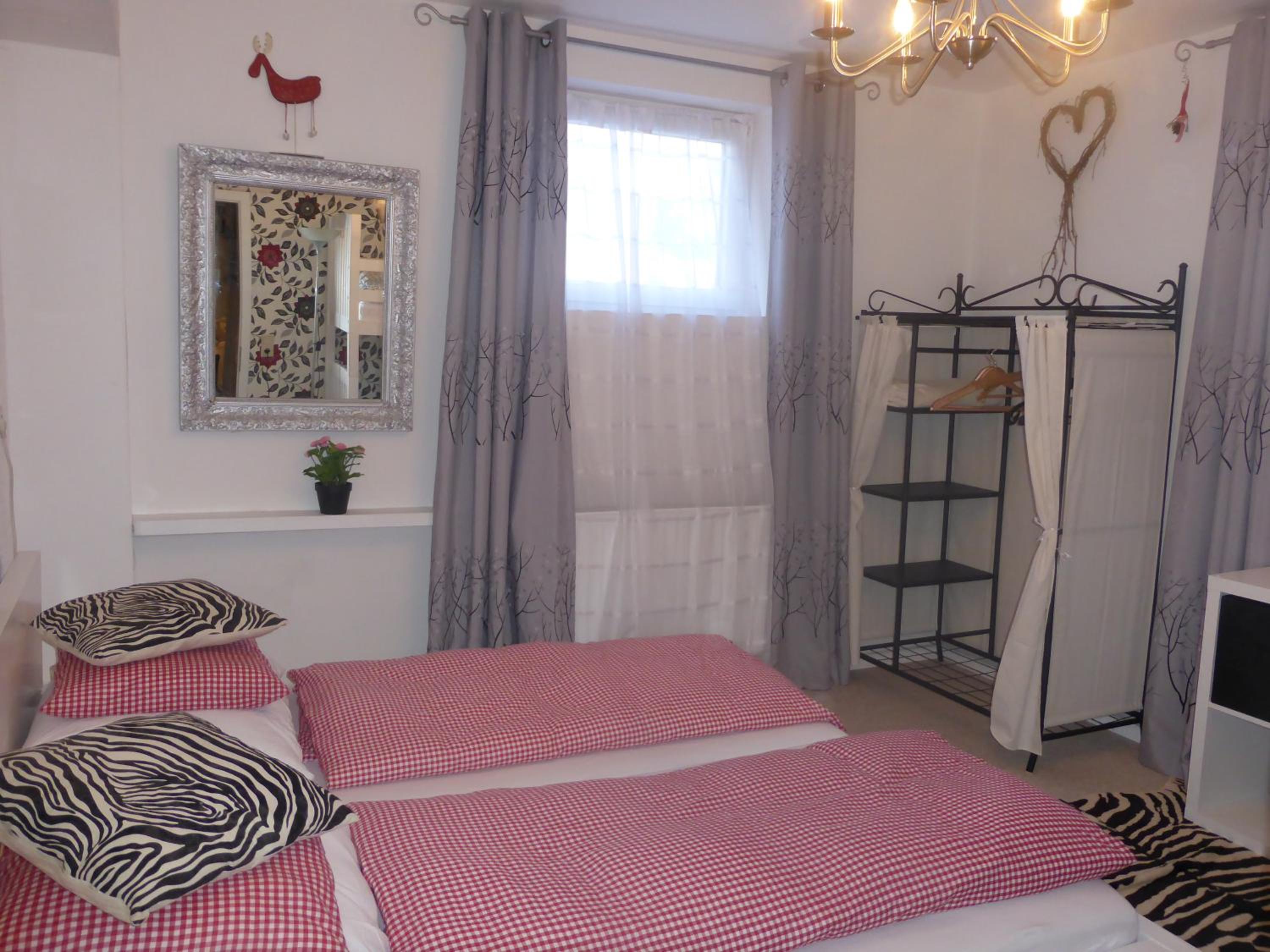 One-Bedroom Apartment - Photo 11