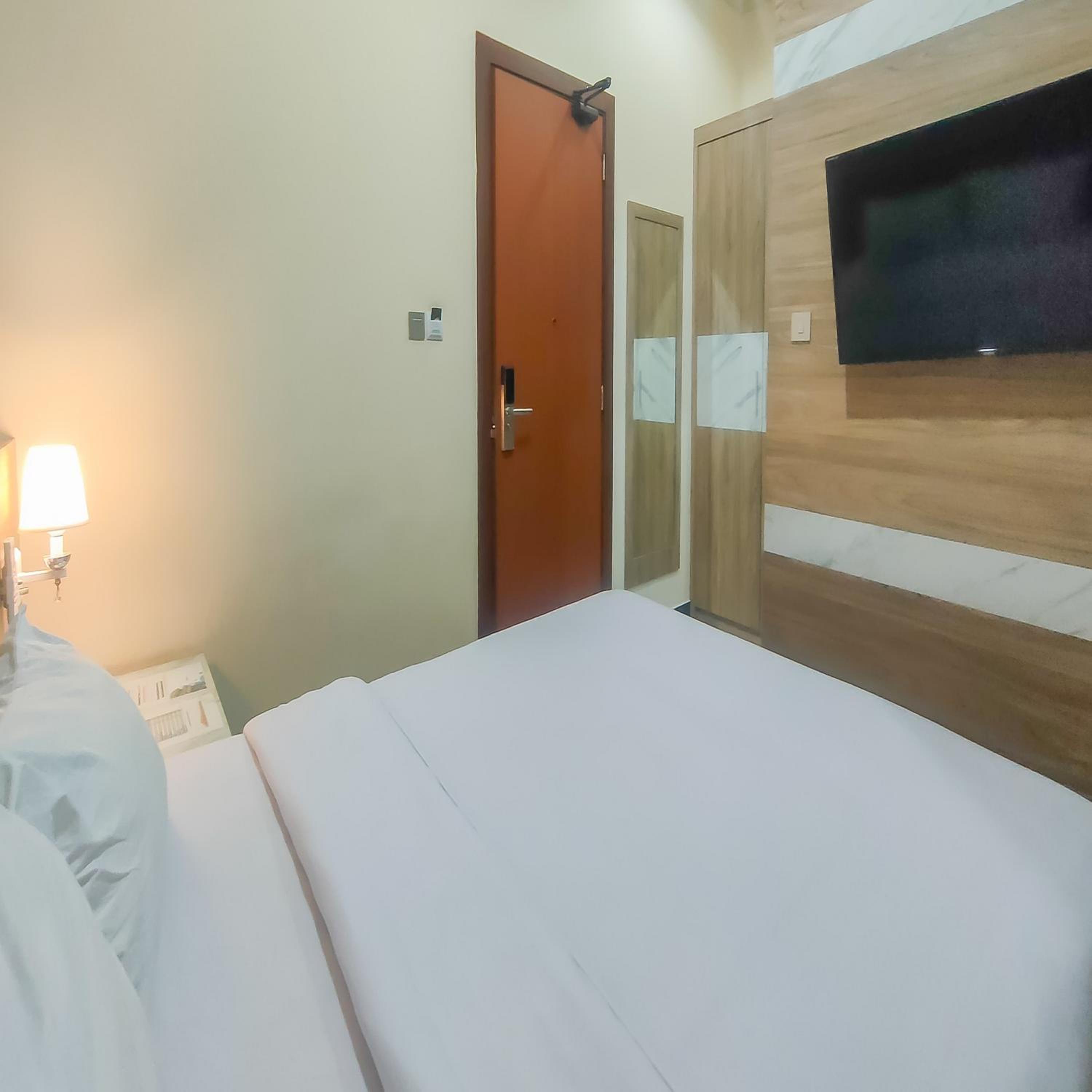Standard Double Room - Photo 2