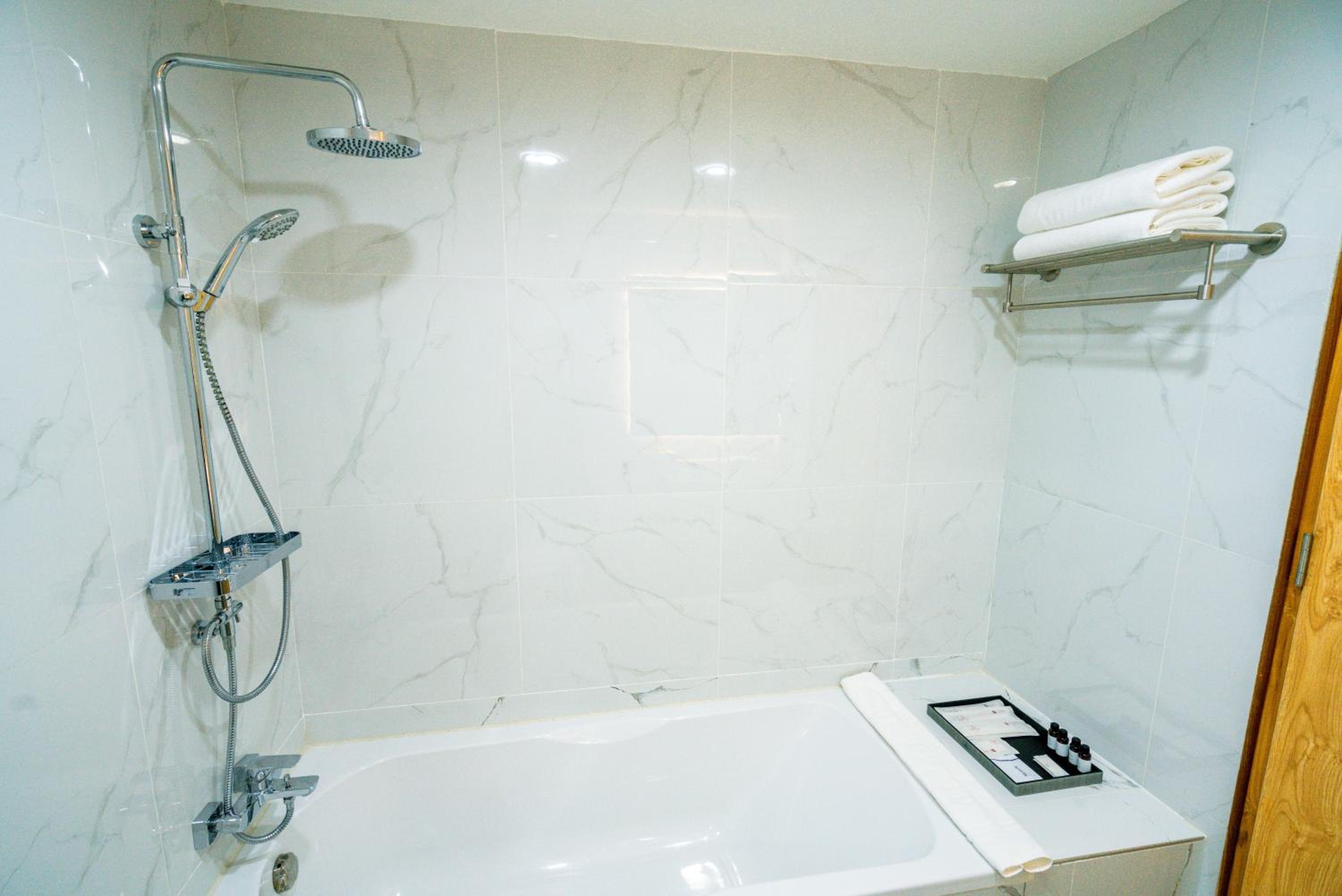Deluxe Twin Room photo 2