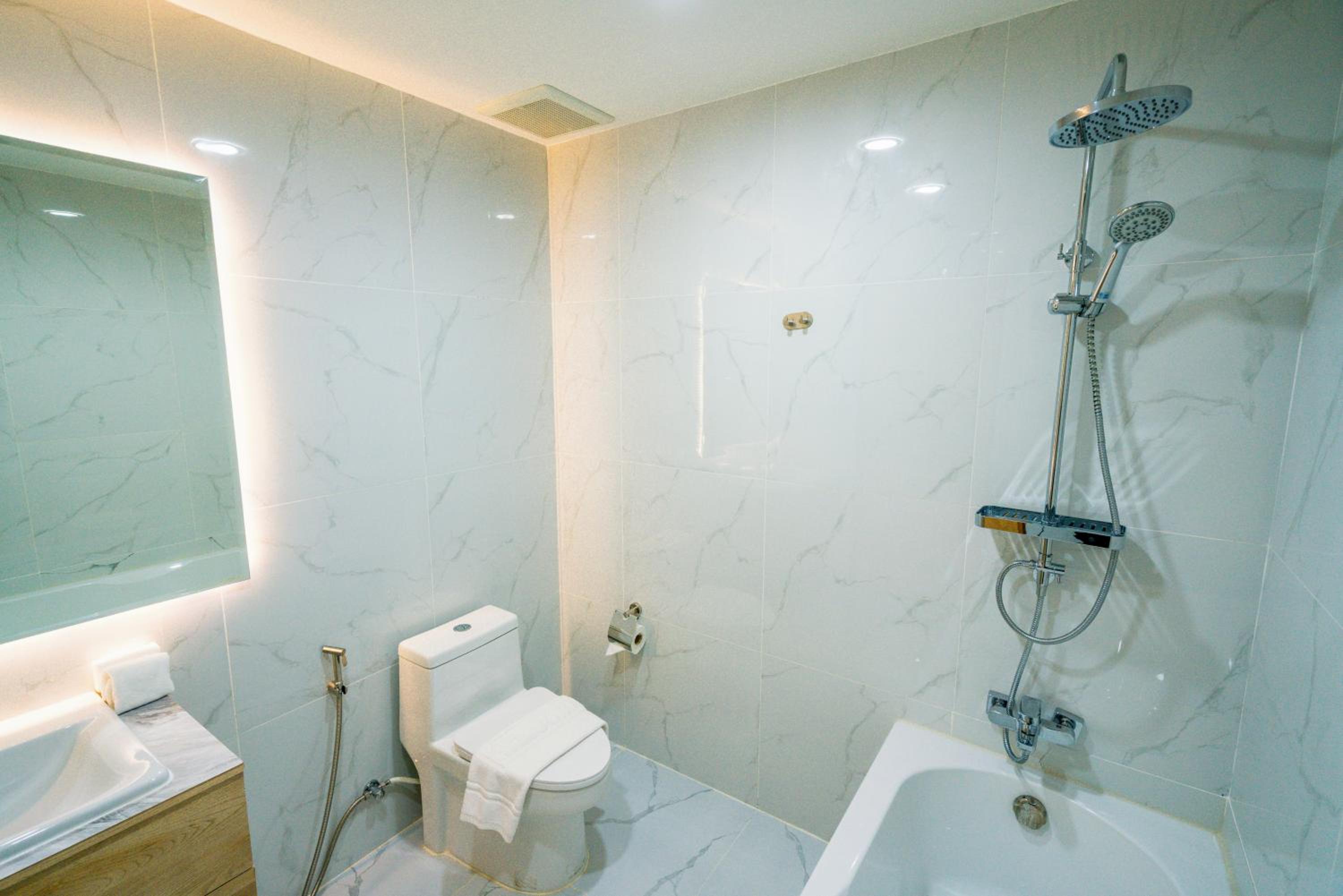 Deluxe Twin Room photo 3