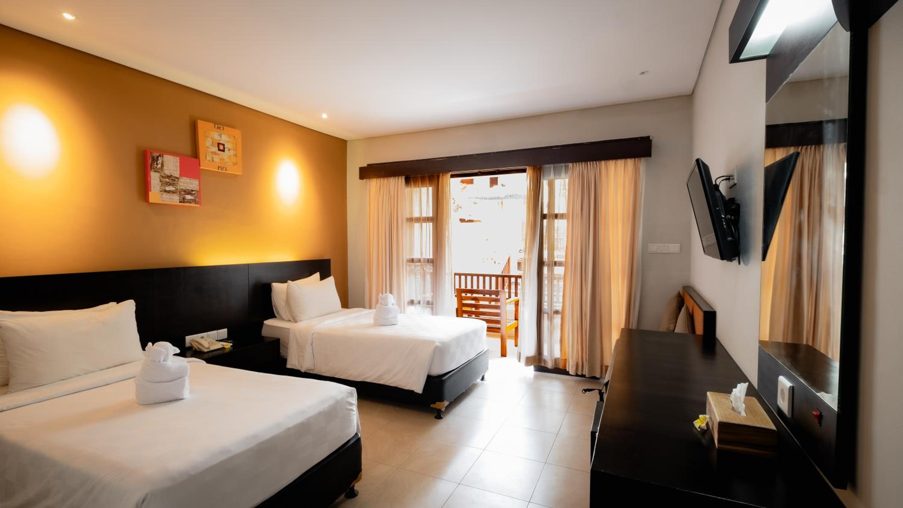 Premier Double or Twin Room Garden Poolside  photo 3