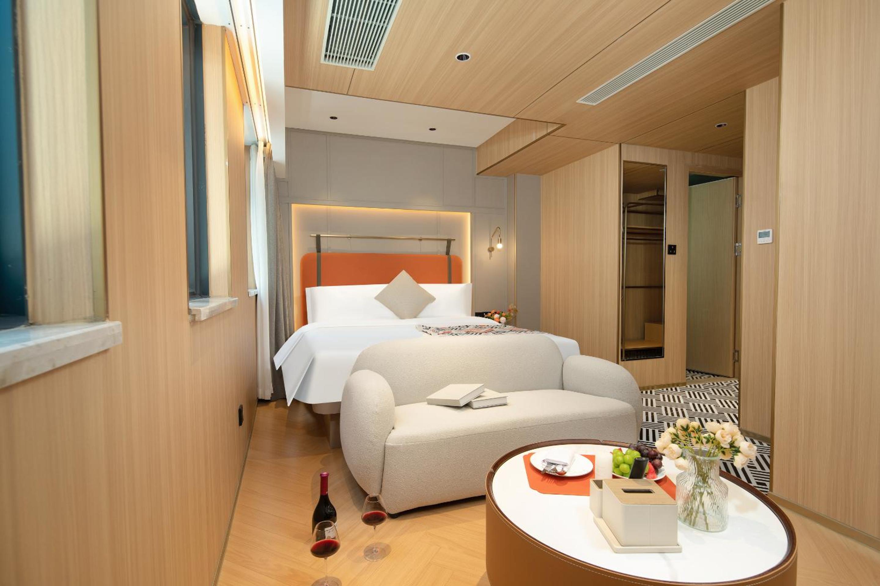 Superior King Room