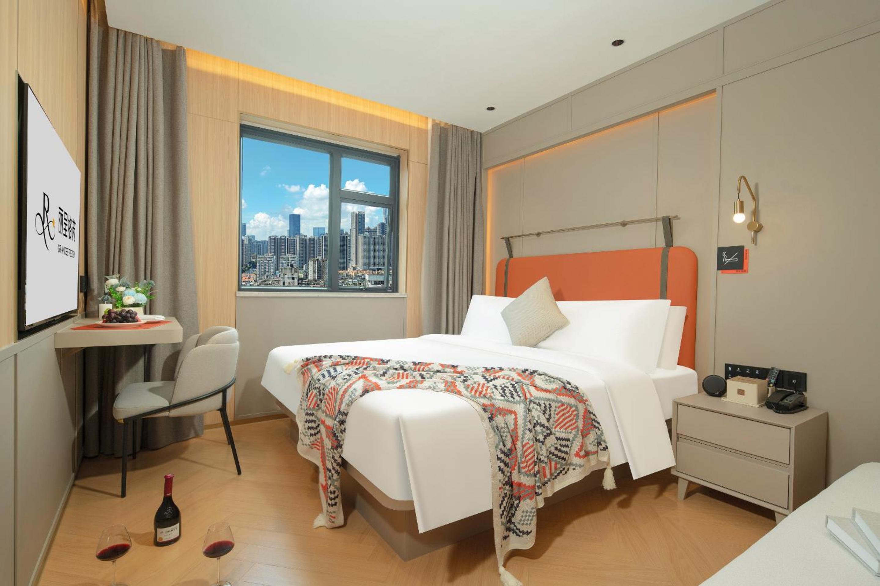 Deluxe King Room