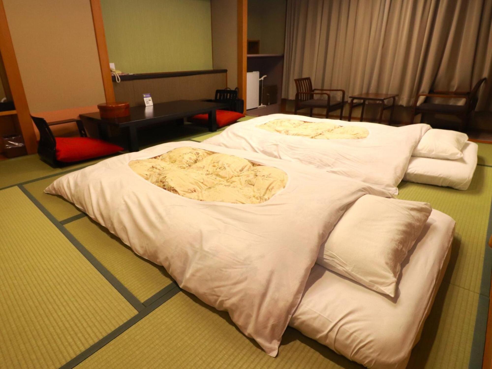 Japanese-style Room with 10 Tatami Non-Smoking - Buffet Breakfast + Buffet Dinner Included photo 2