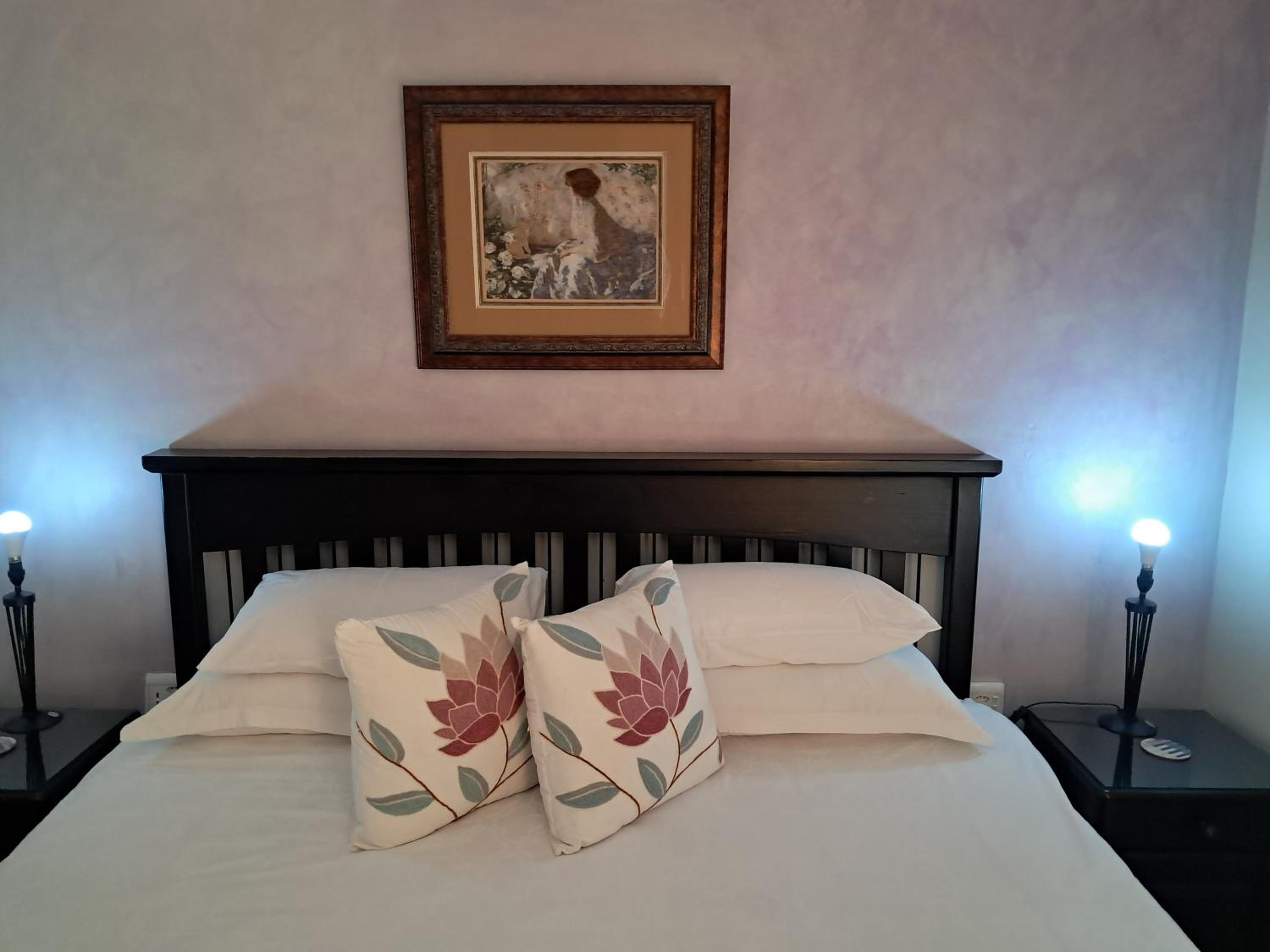 Standard King Room photo 1