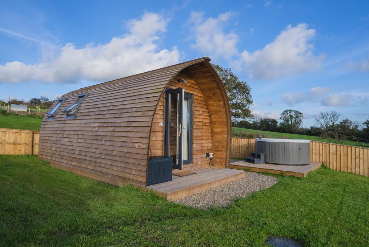 Standard Cabin with Hot Tub photo 2