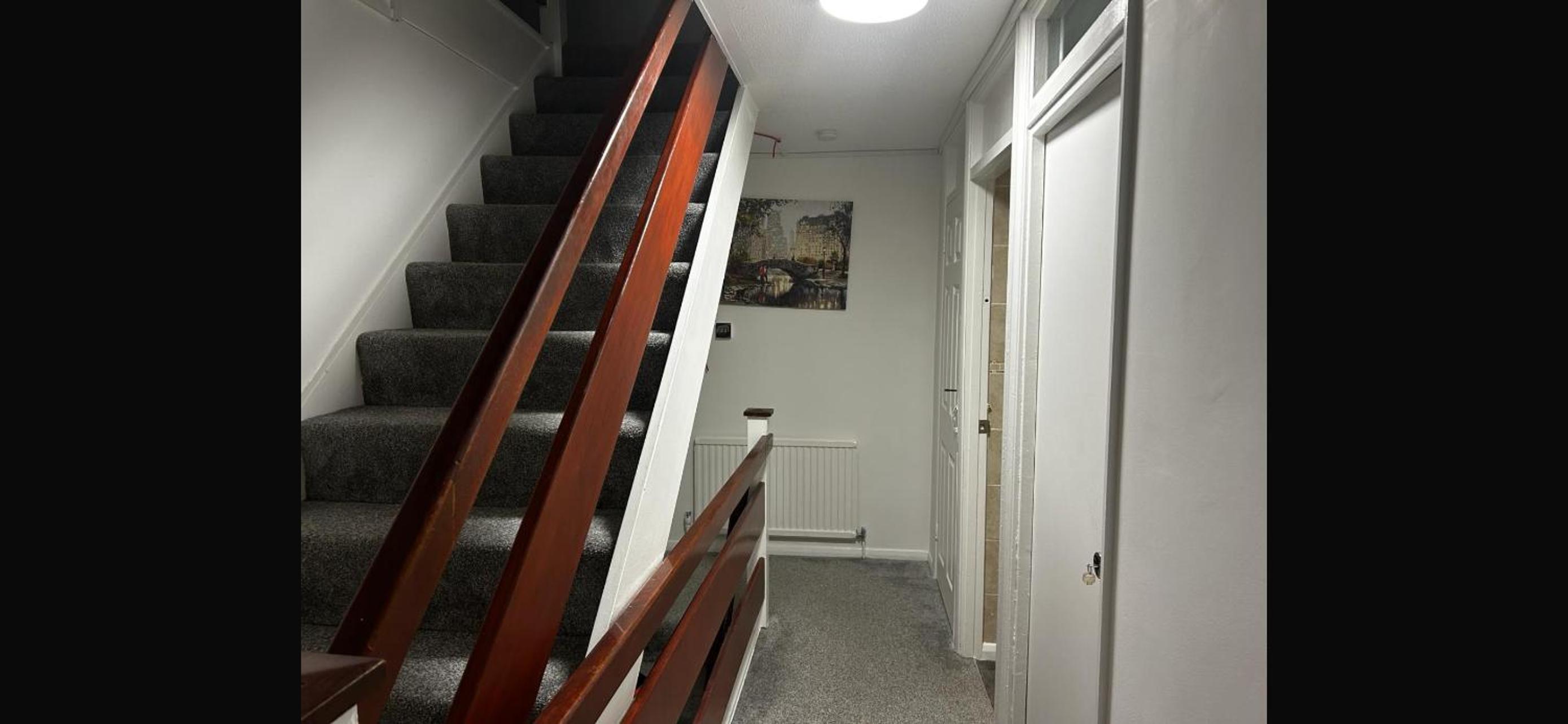 Four-Bedroom House photo 2