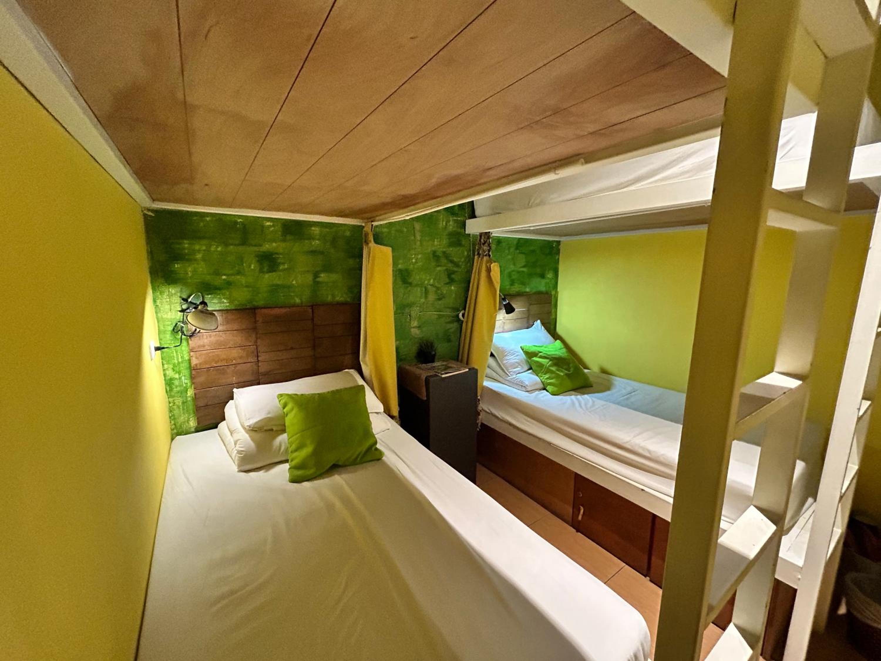 Bed in 4-Bed Female Dormitory Room photo 3