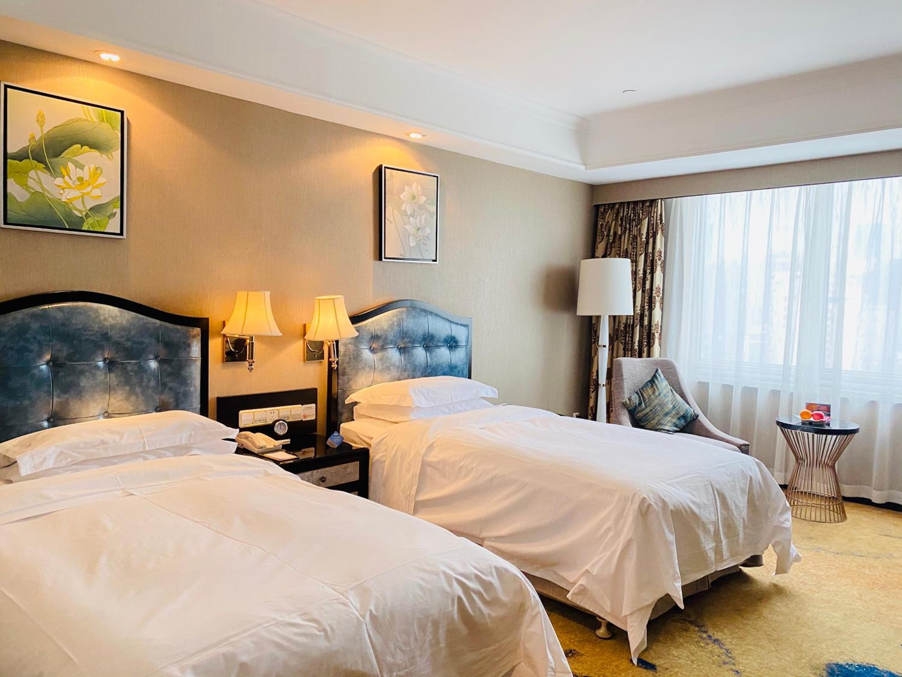 Deluxe Twin Room - Photo 3