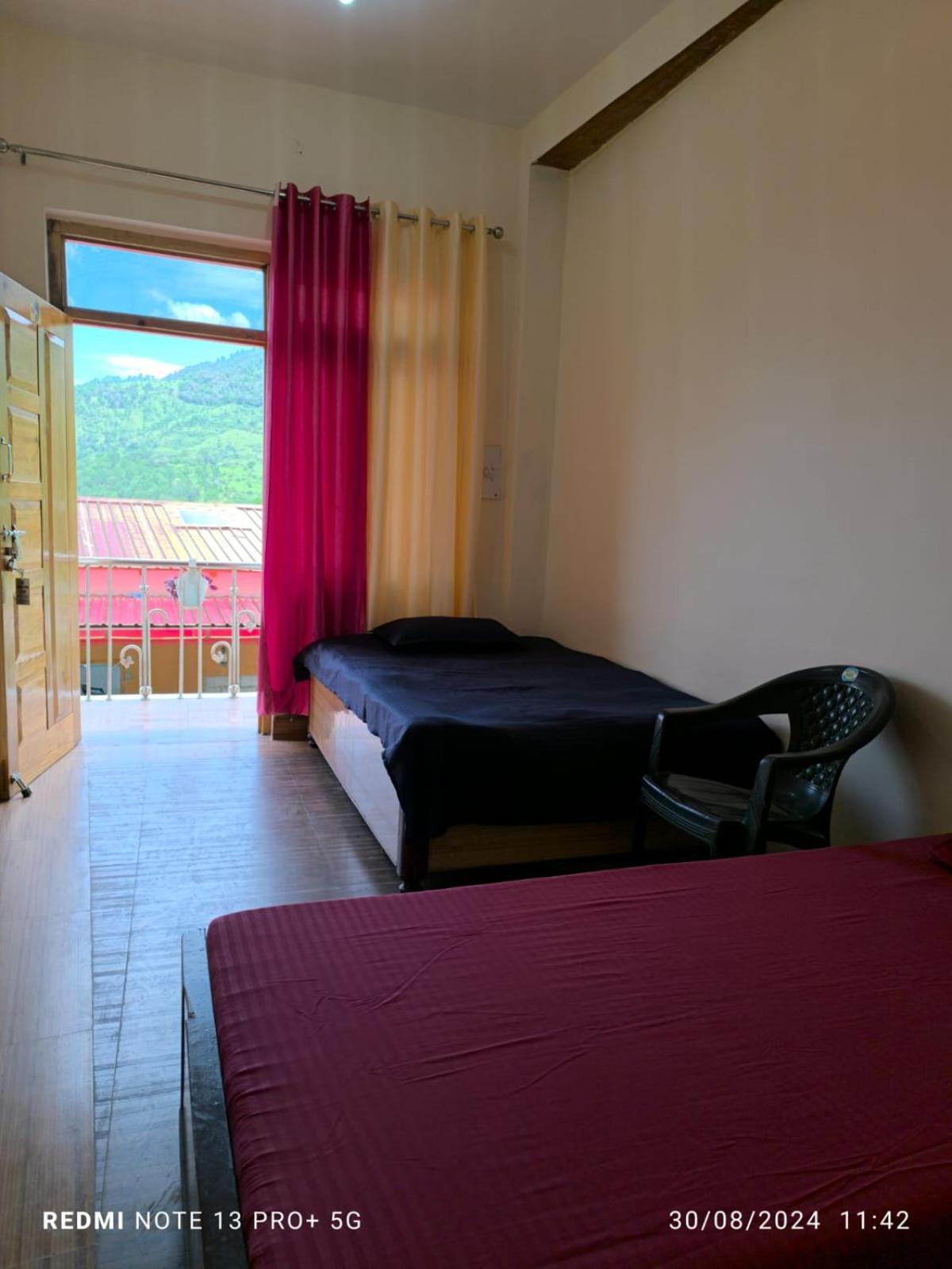 Deluxe Room (1 adult + 1 child)