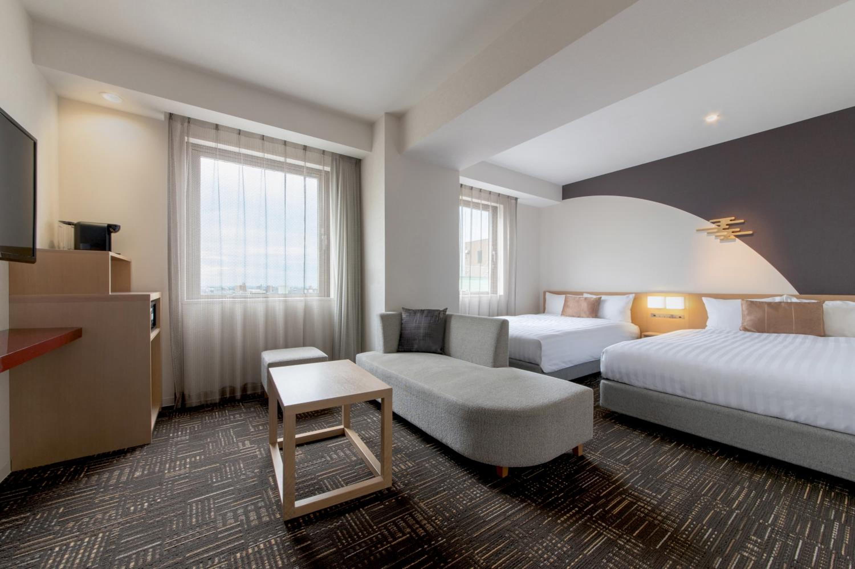 Superior Twin Room with City View