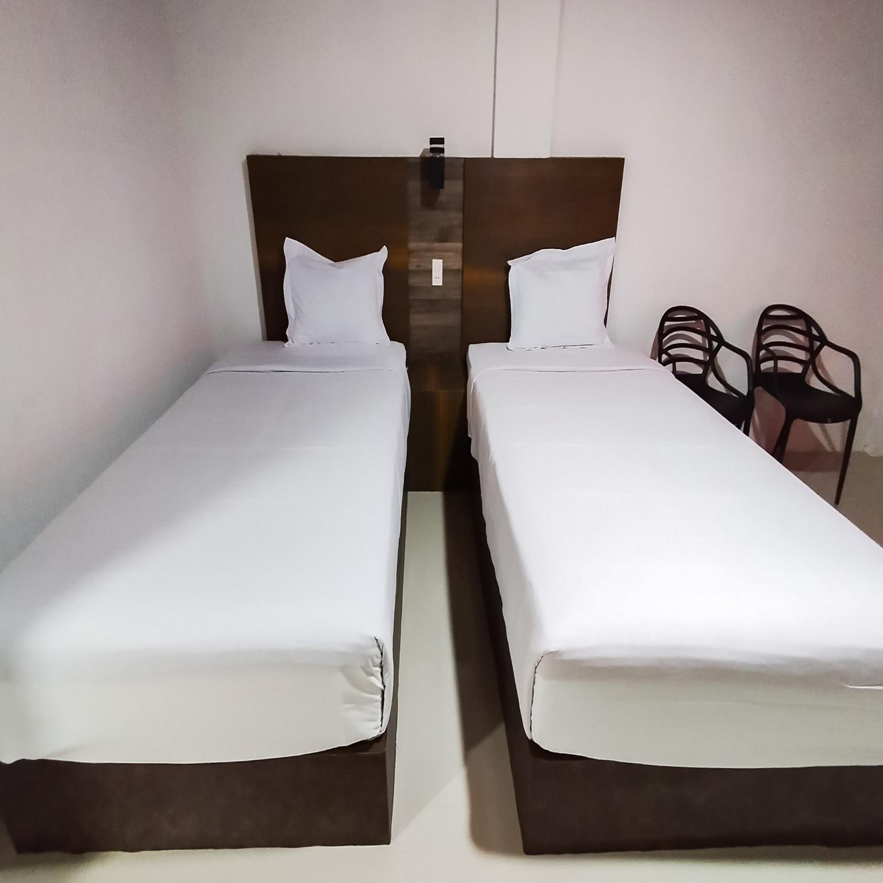 Standard Twin Room photo 3