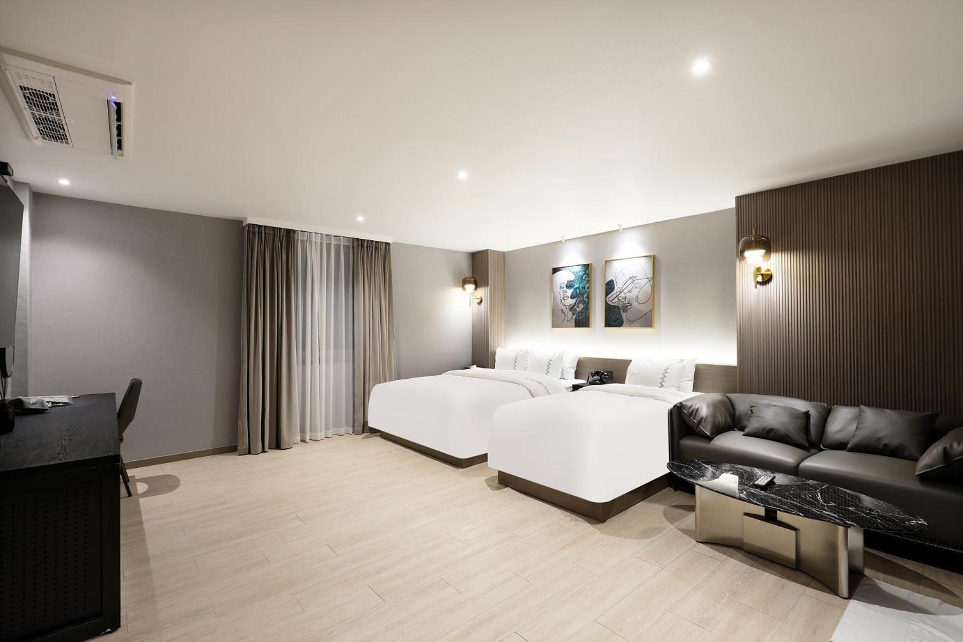 Deluxe Twin Room - Photo 4
