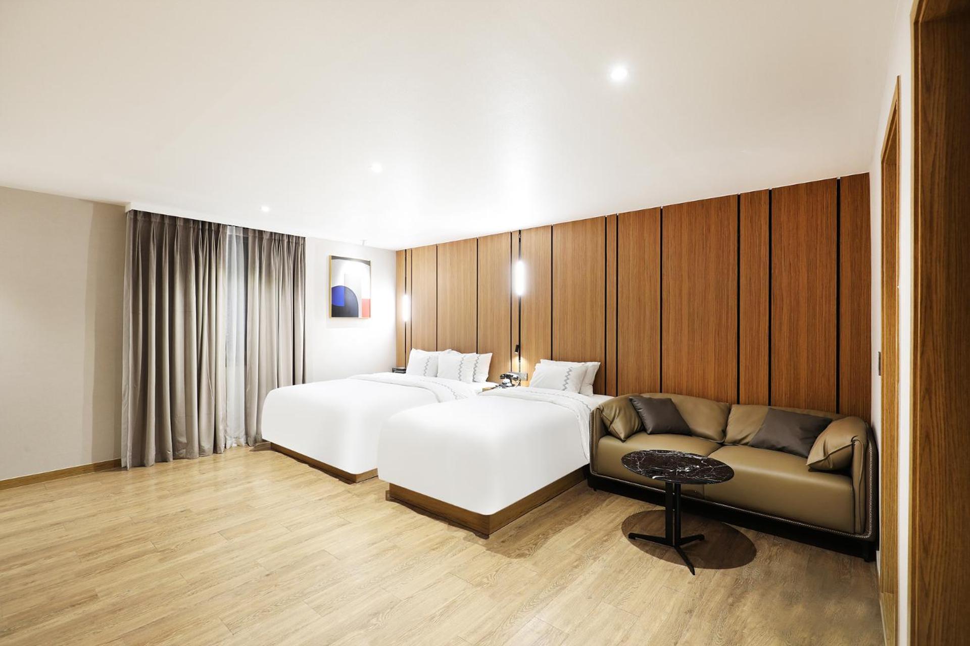 Deluxe Twin Room - Photo 2