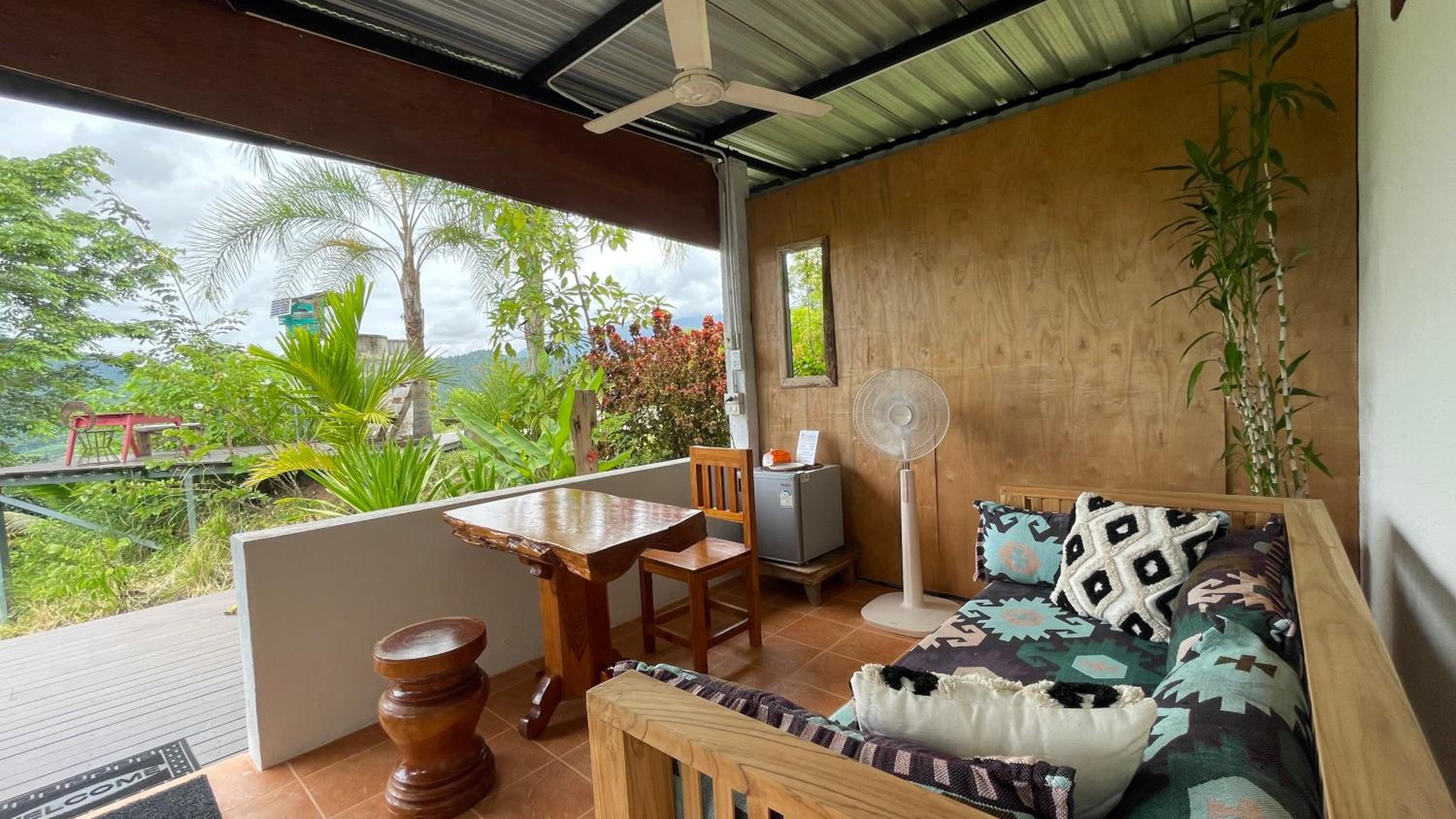 Deluxe Double Room with Balcony - Photo 19
