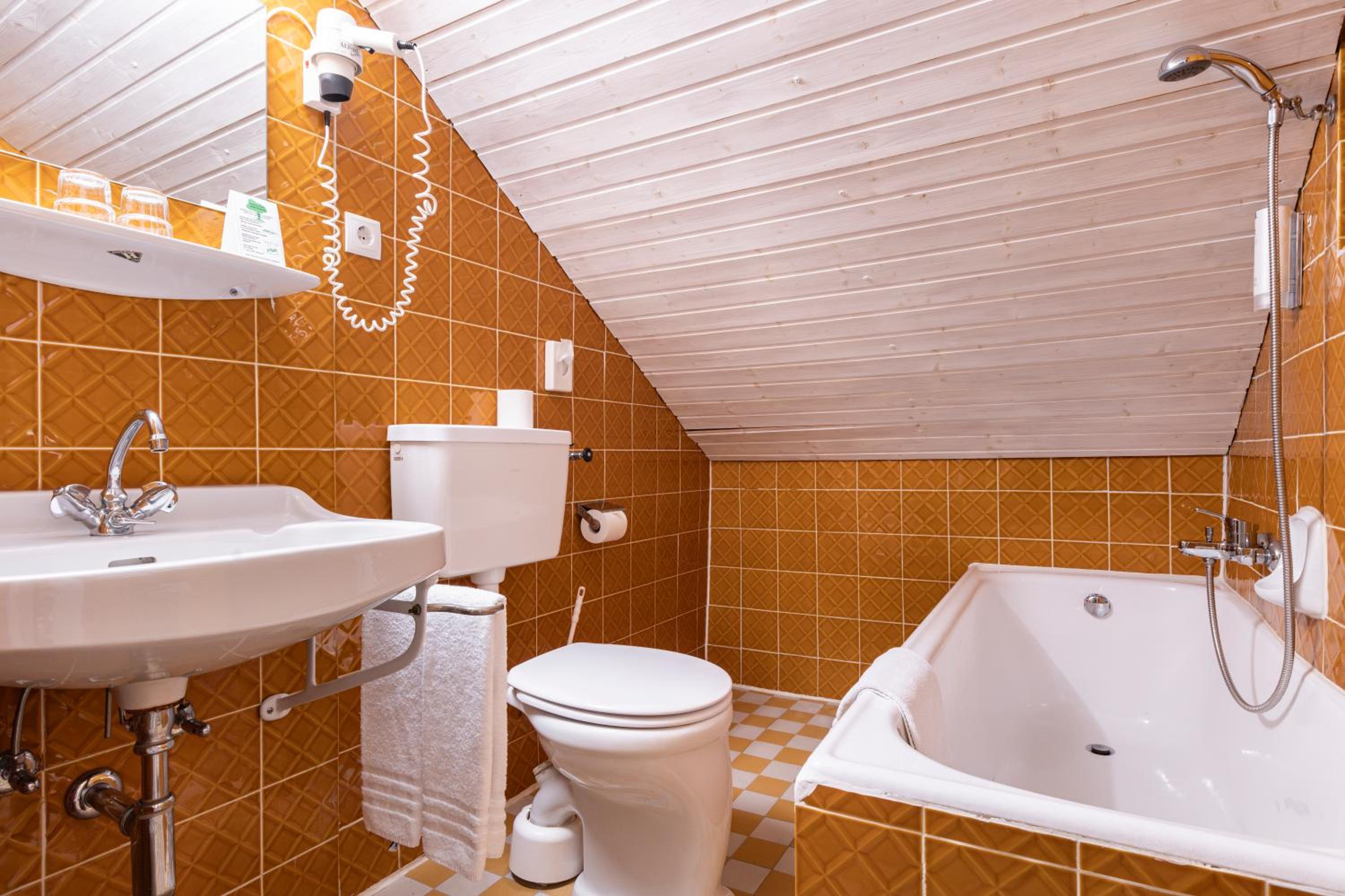Double Room - Photo 2