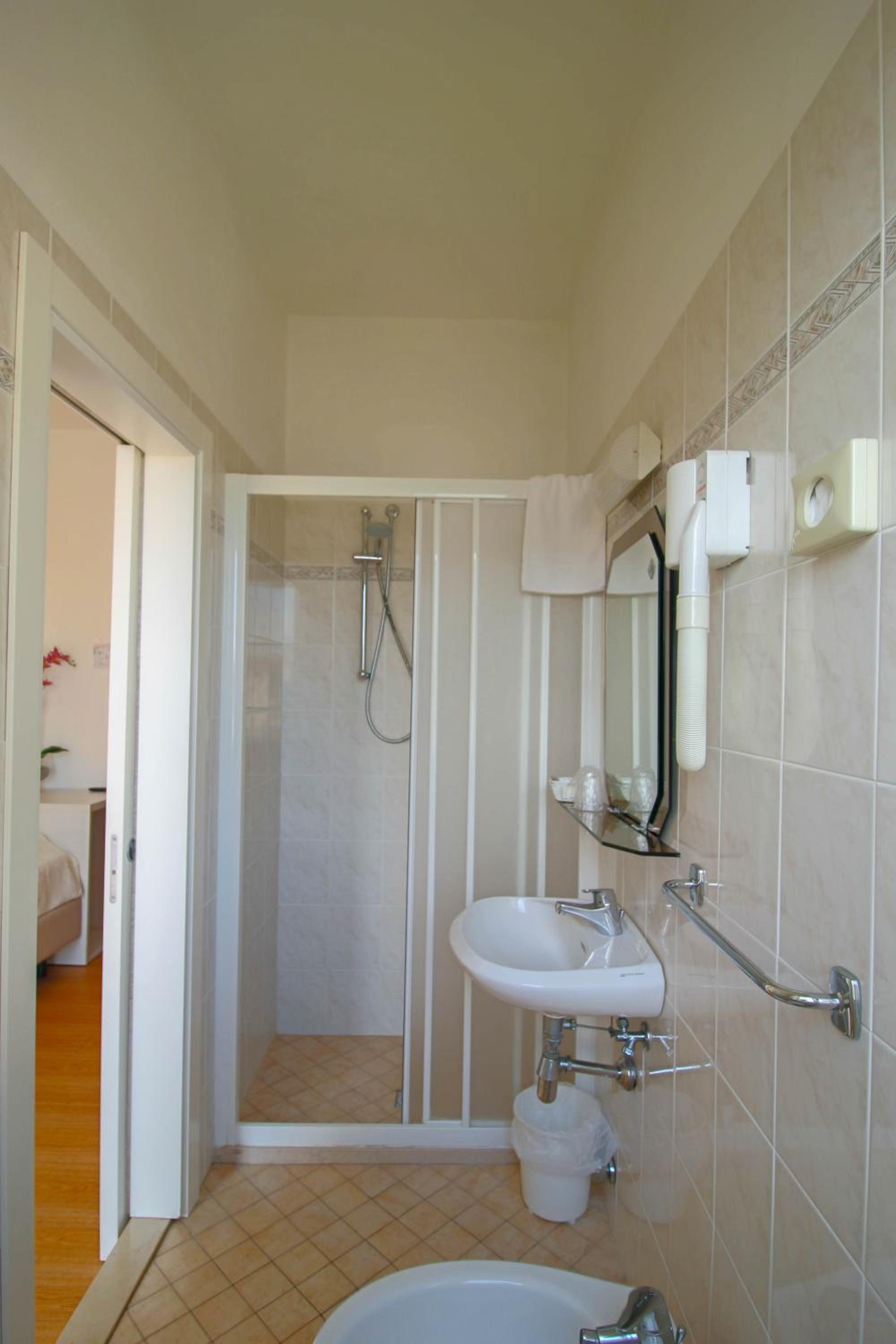 Standard Single Room photo 3