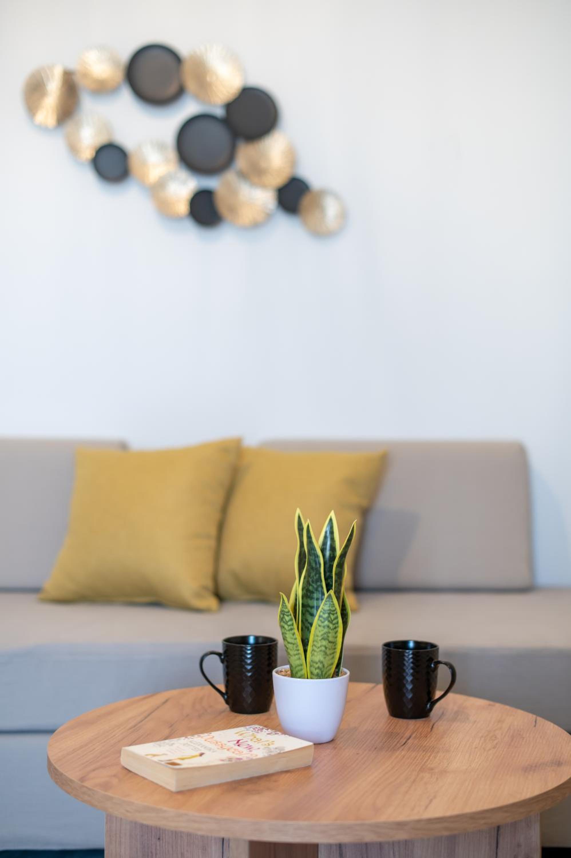 One-Bedroom Apartment with Double Bed / Garden View