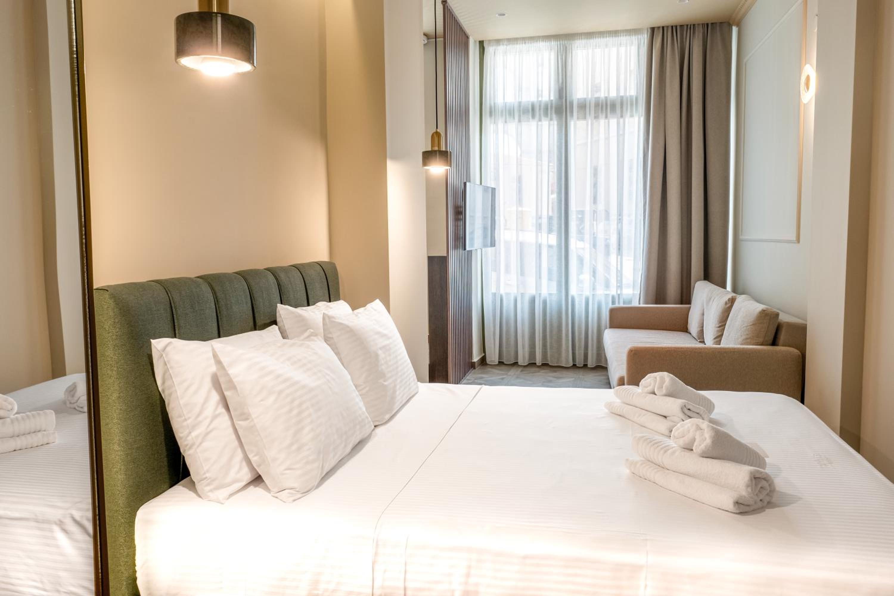 01 Gaia Family Suite (with Parking) photo 1