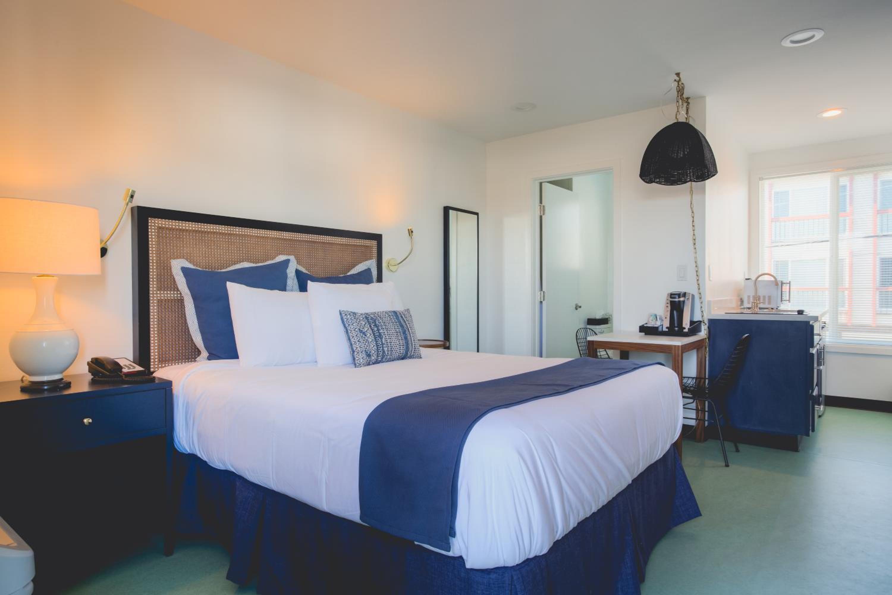 Standard Queen Room with Kitchenette
